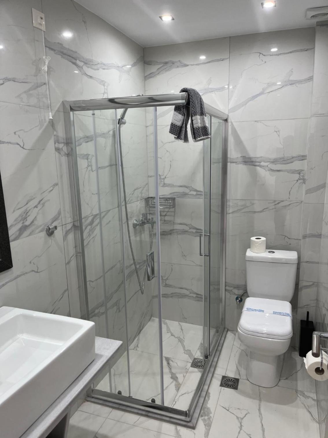 Double Room with Sea View - Photo 14