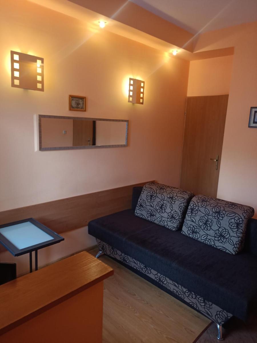 Double Room with Balcony (2 Adults + 1 Child) photo 2