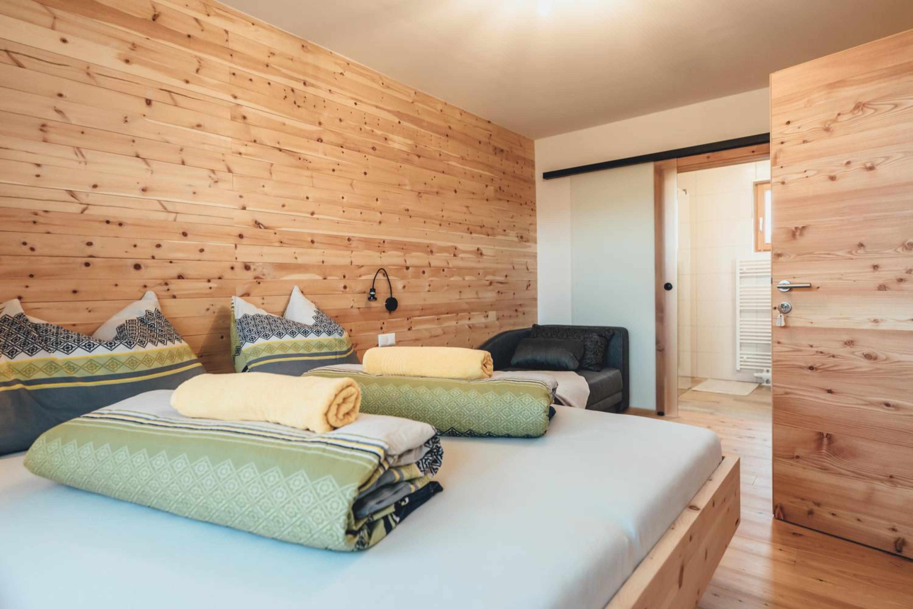 Double Room with Mountain View - Photo 2