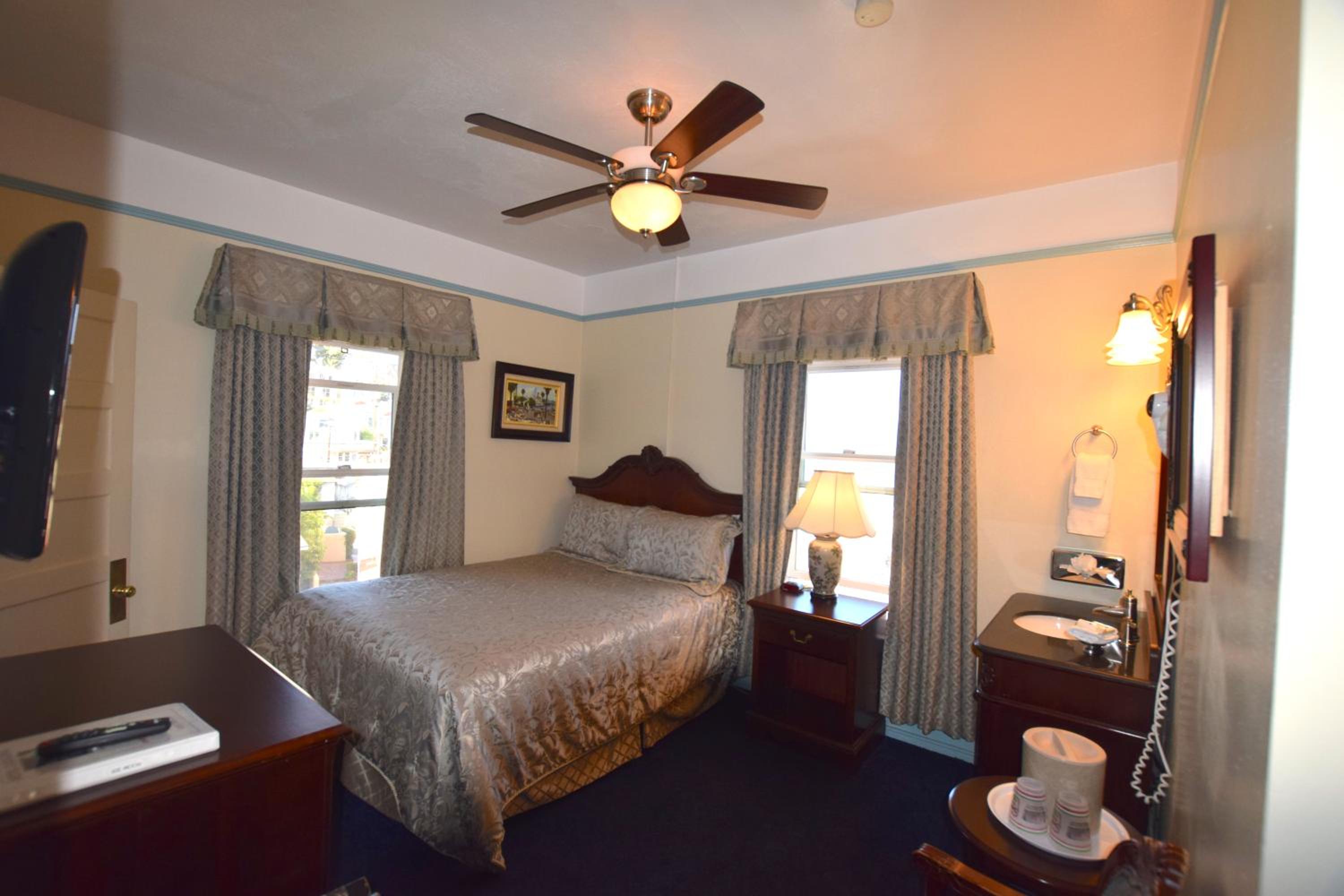 Standard Double Room photo 1