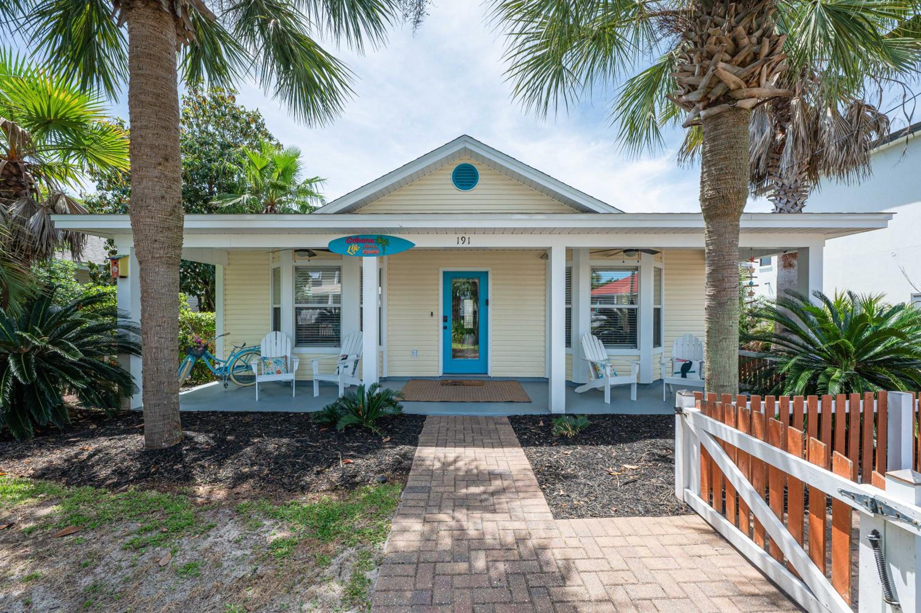 Three-Bedroom House photo 2