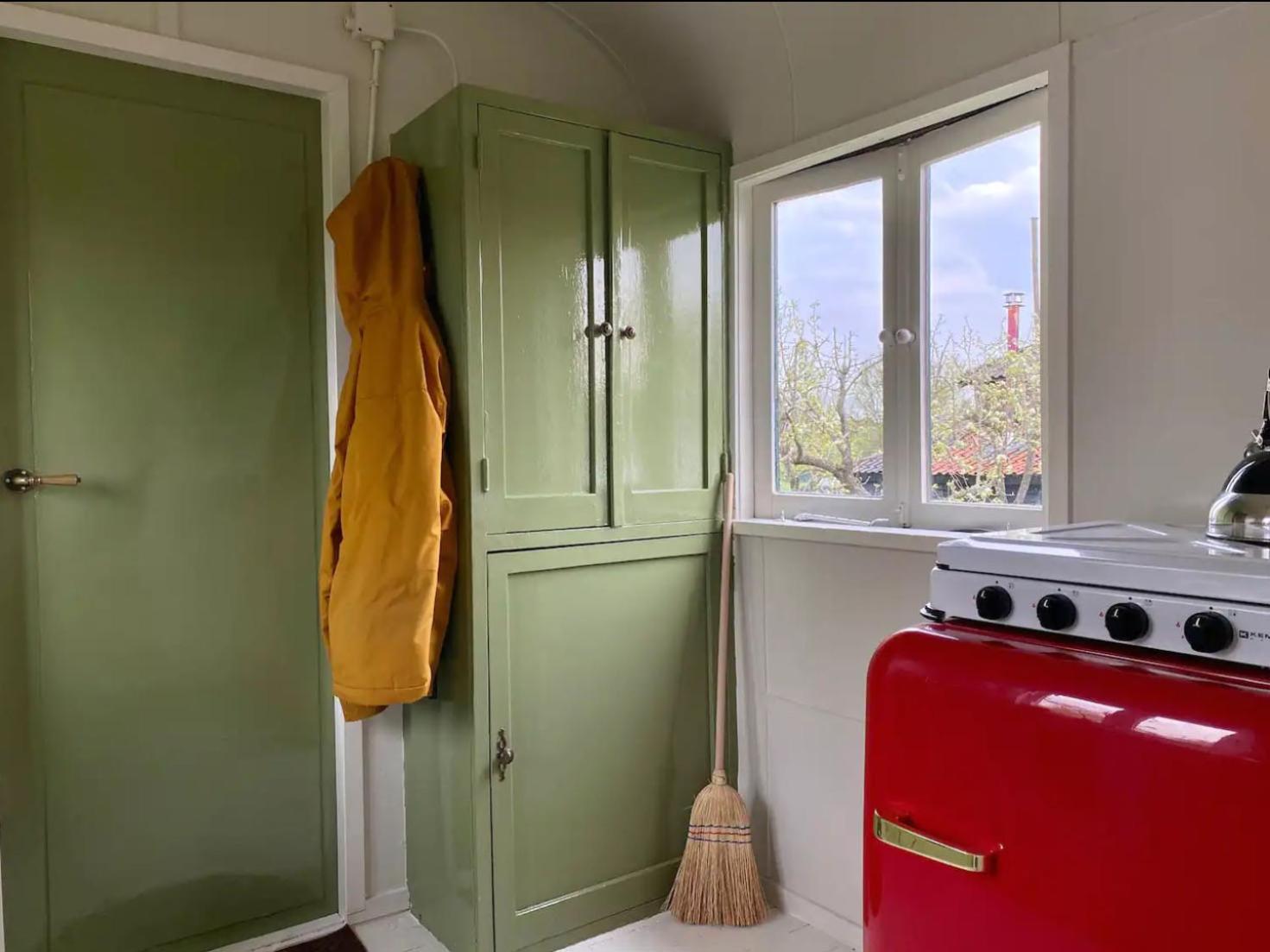 Mobile Home photo 2