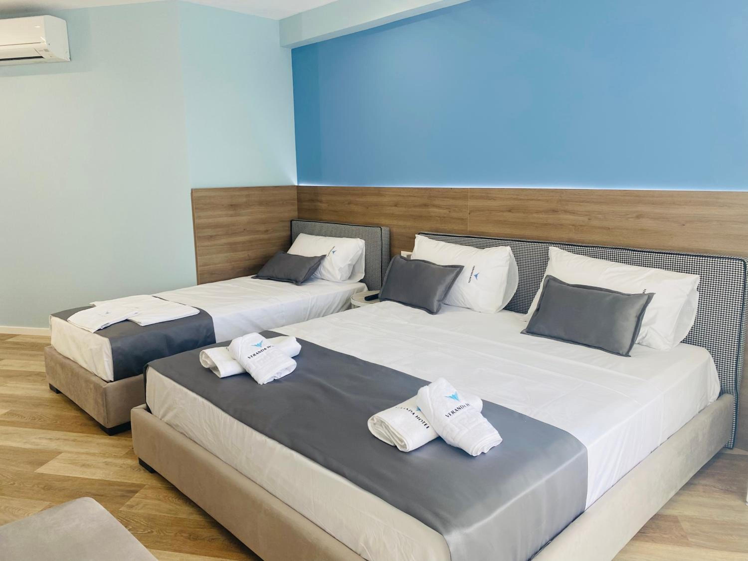 Deluxe Triple Room with Sea View