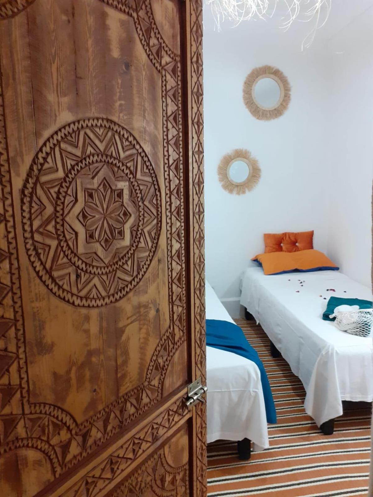 Standard Twin Room with Garden View - Photo 6