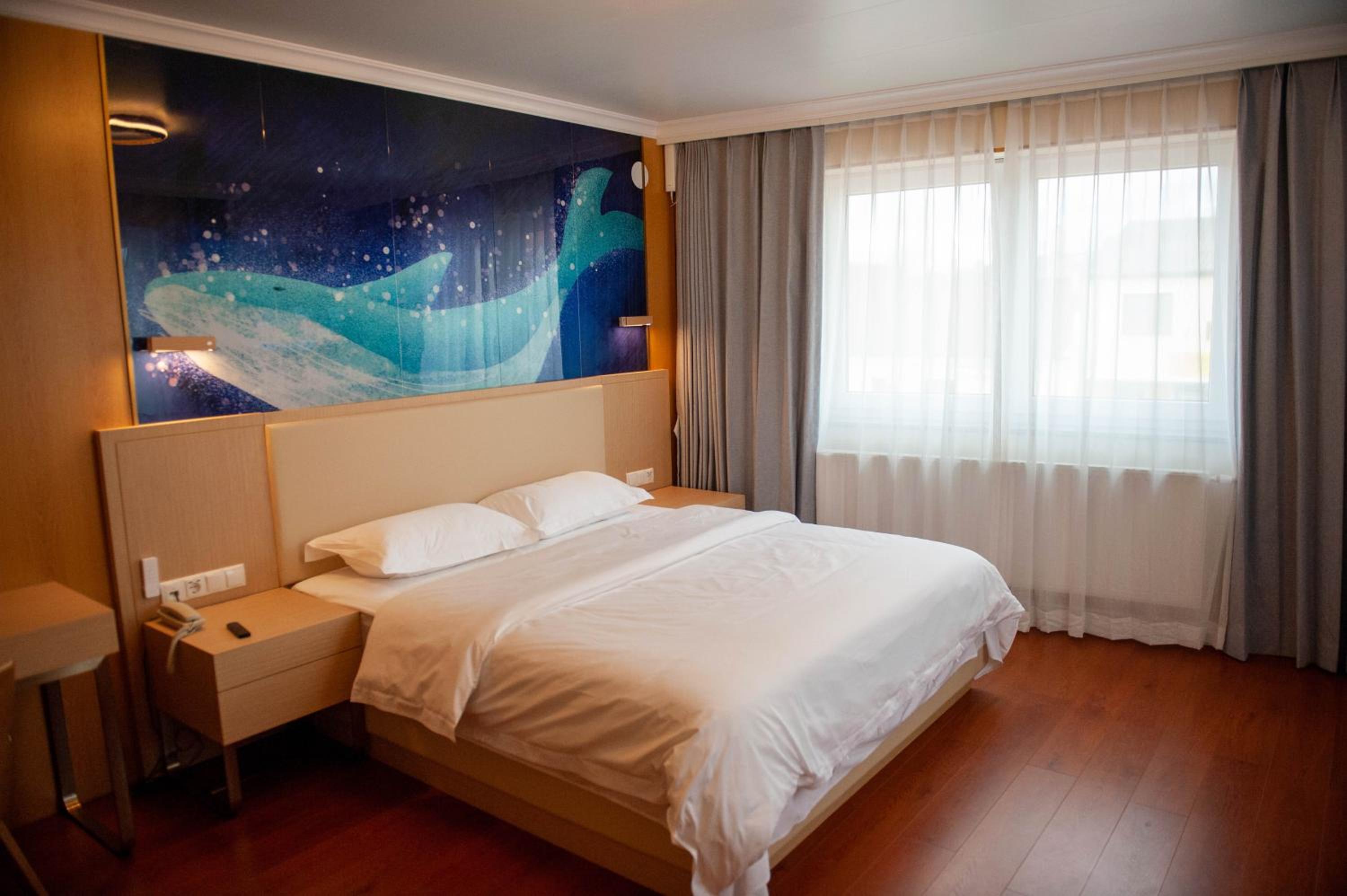 Deluxe Double Room with Shower - Photo 1