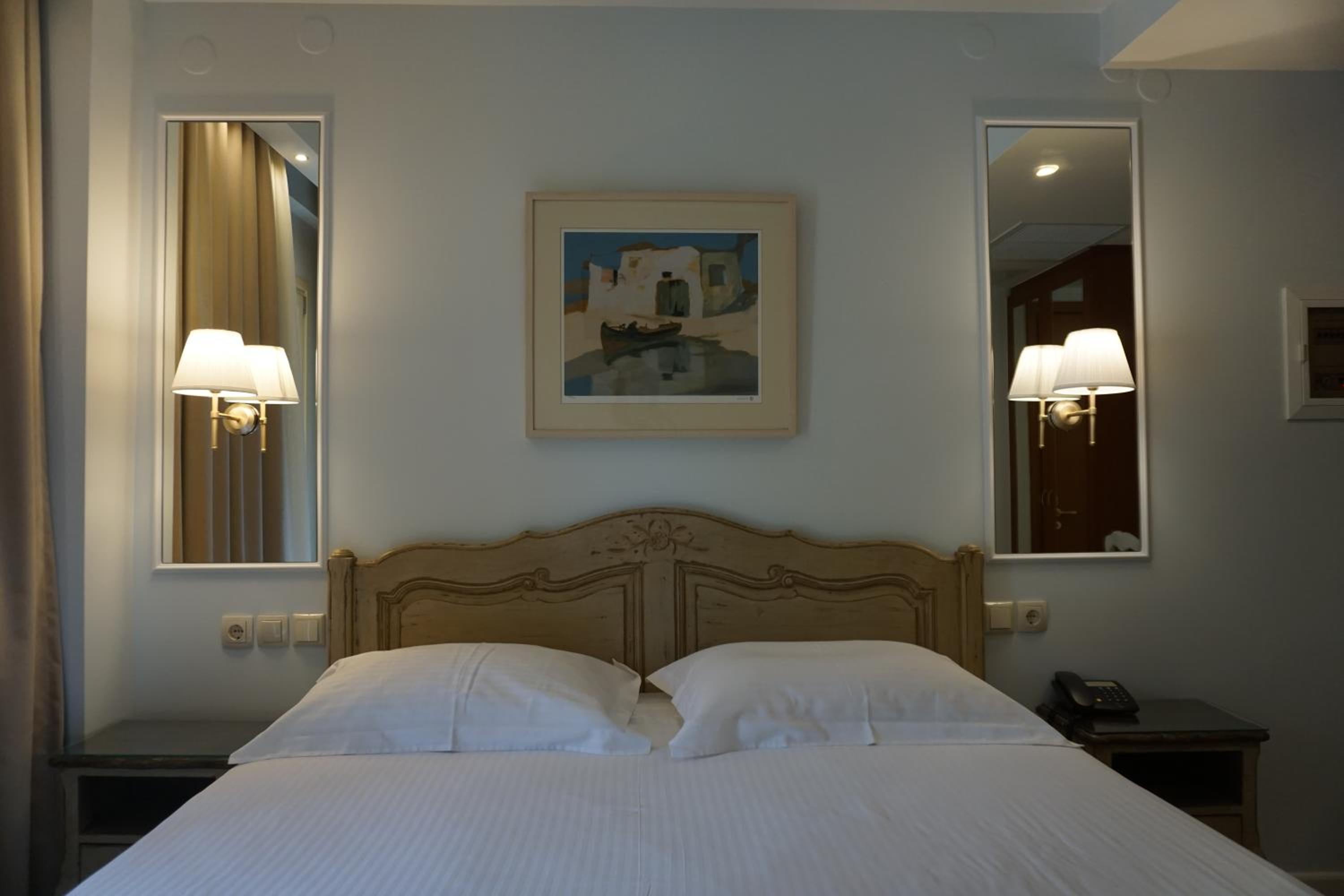 Standard Double or Twin Room - Photo 3