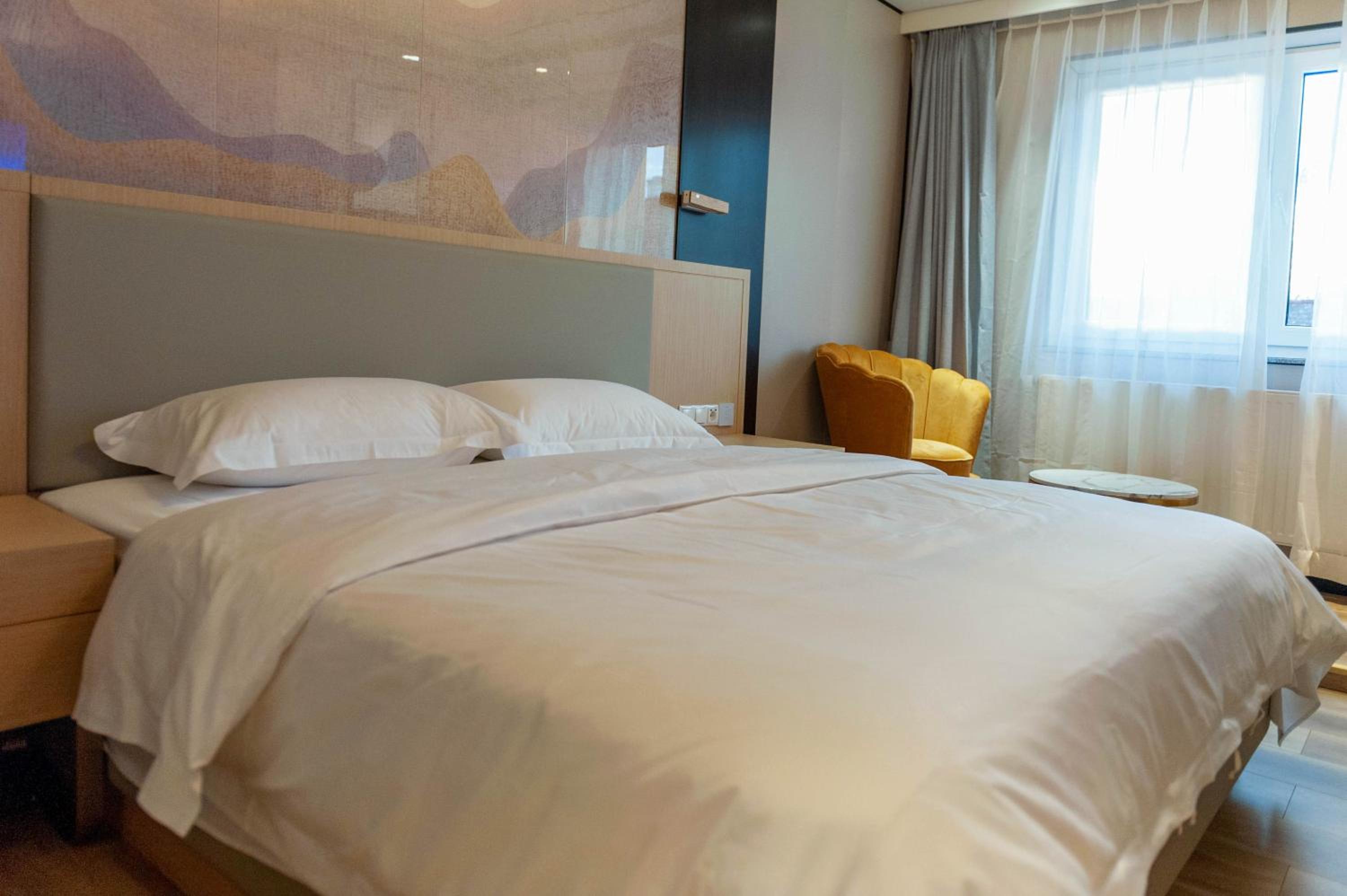 Deluxe Triple Room - Photo 9