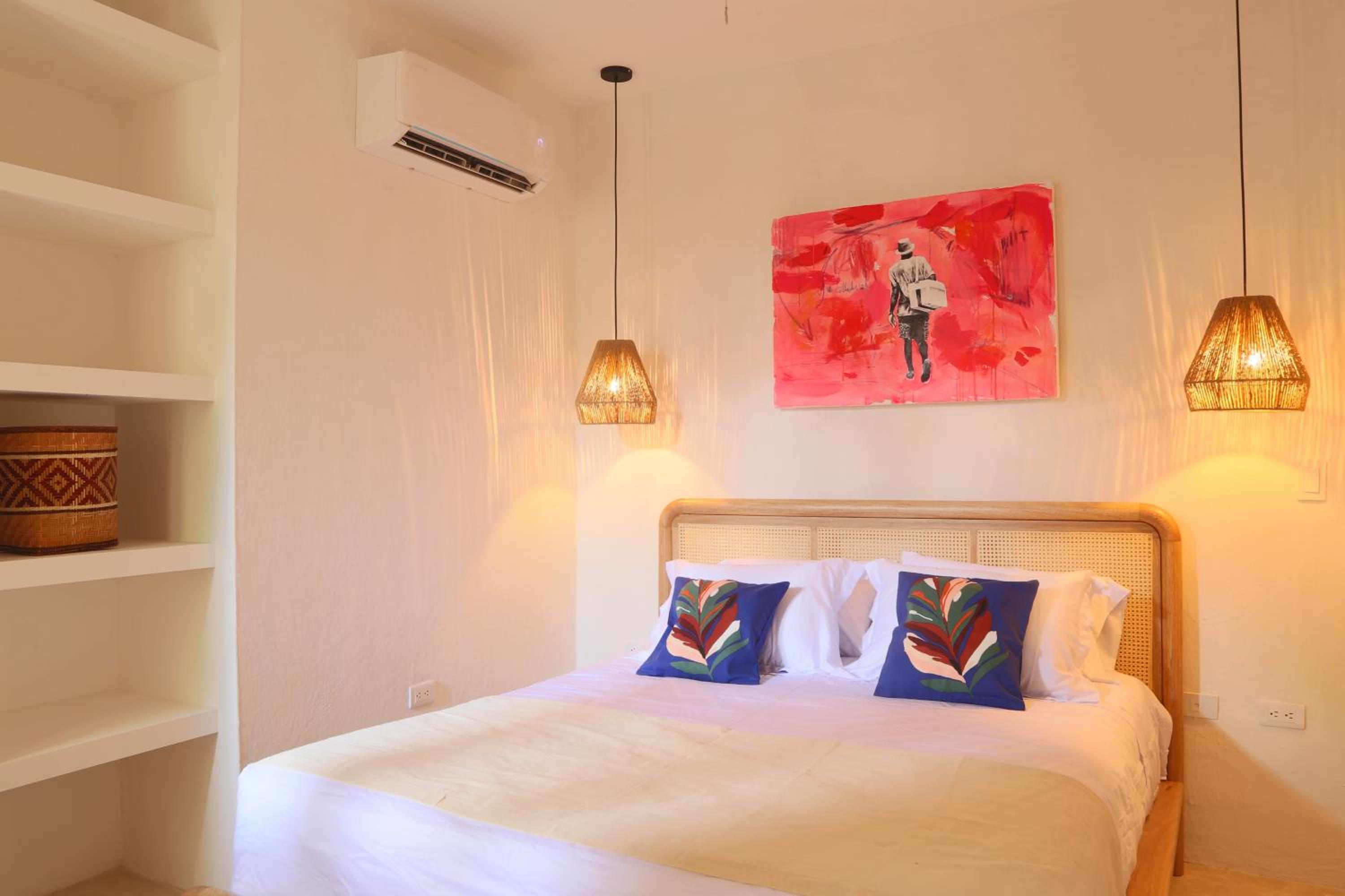 Queen Room with Pool View photo 1