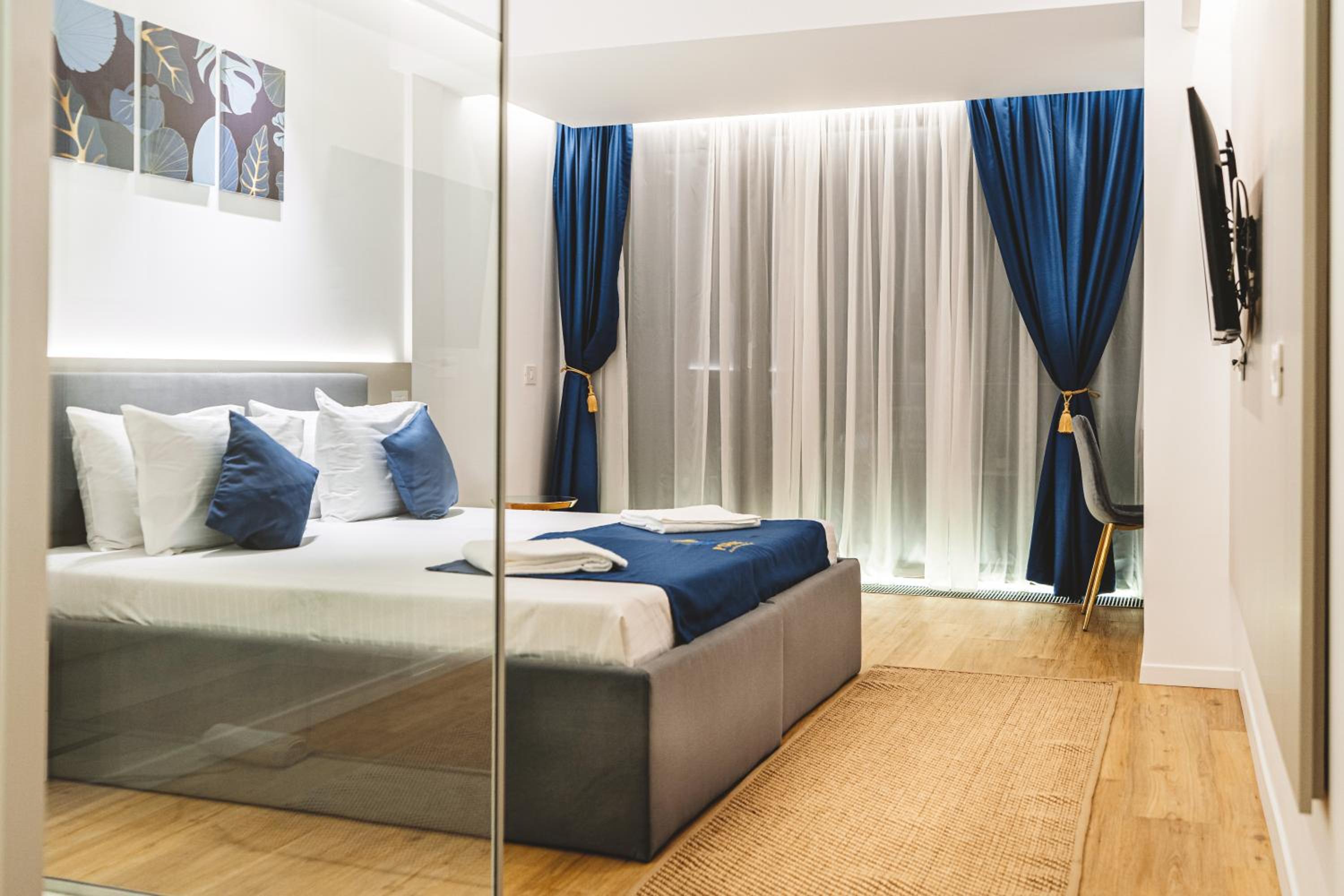 Comfort Double or Twin Room with Lake View photo 2