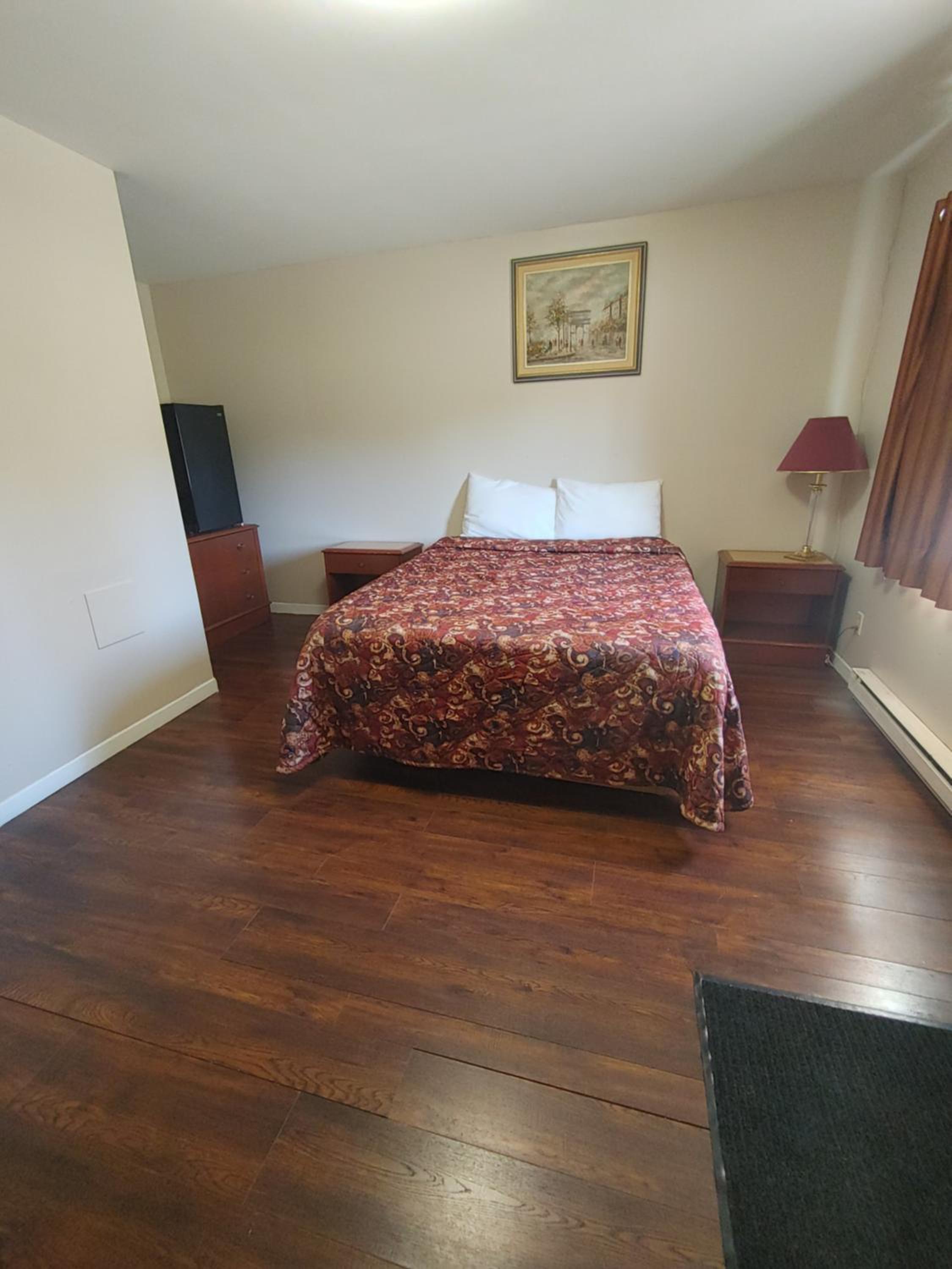 Queen Room photo 3