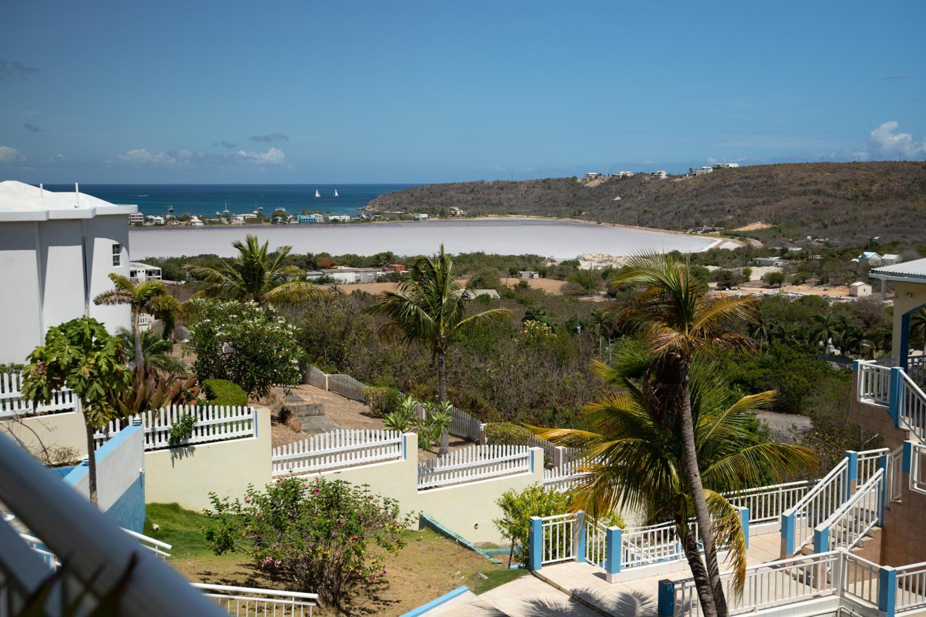 Three-Bedroom Villa With Sea View photo 2