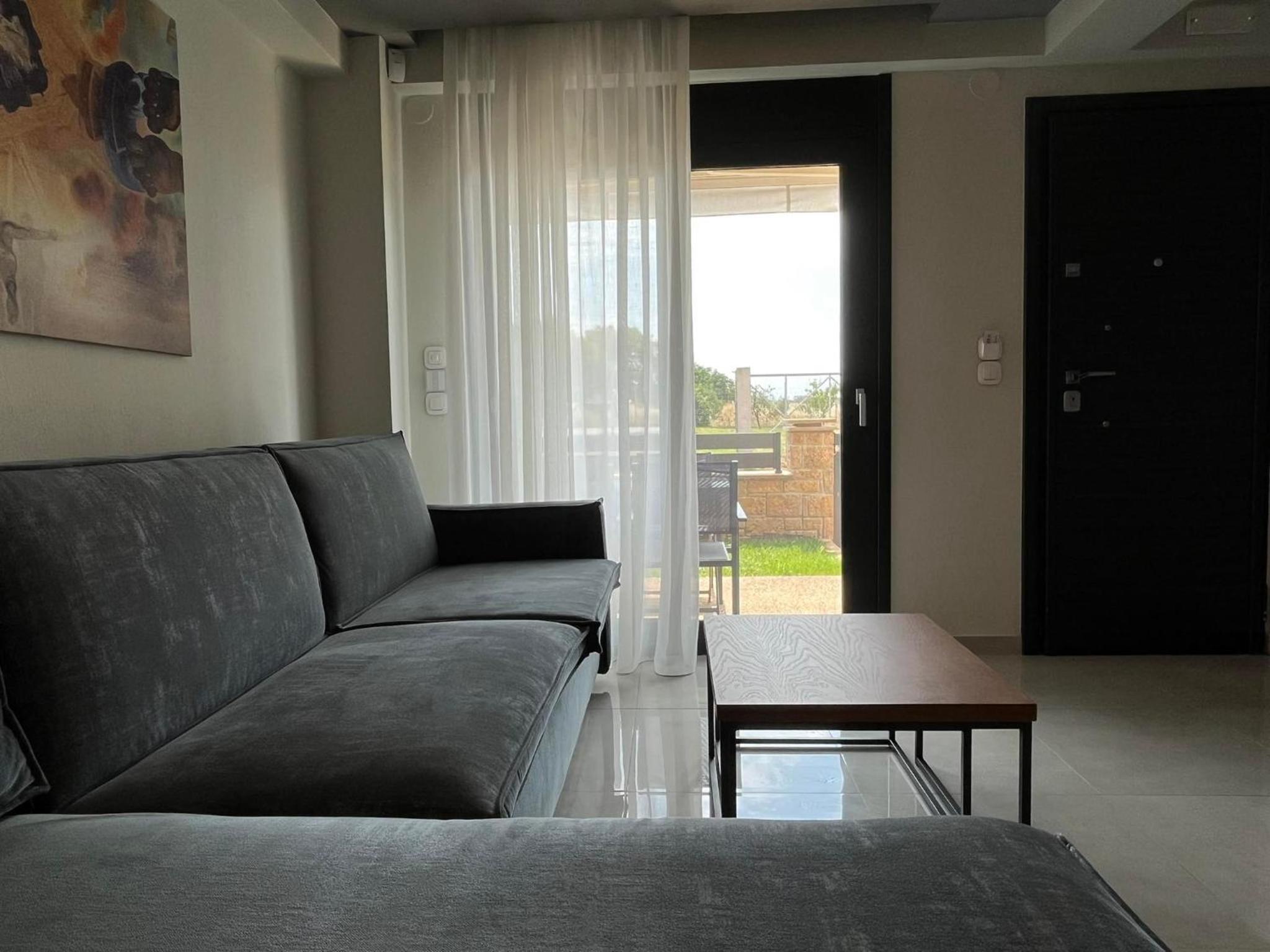 One-Bedroom House - Photo 14