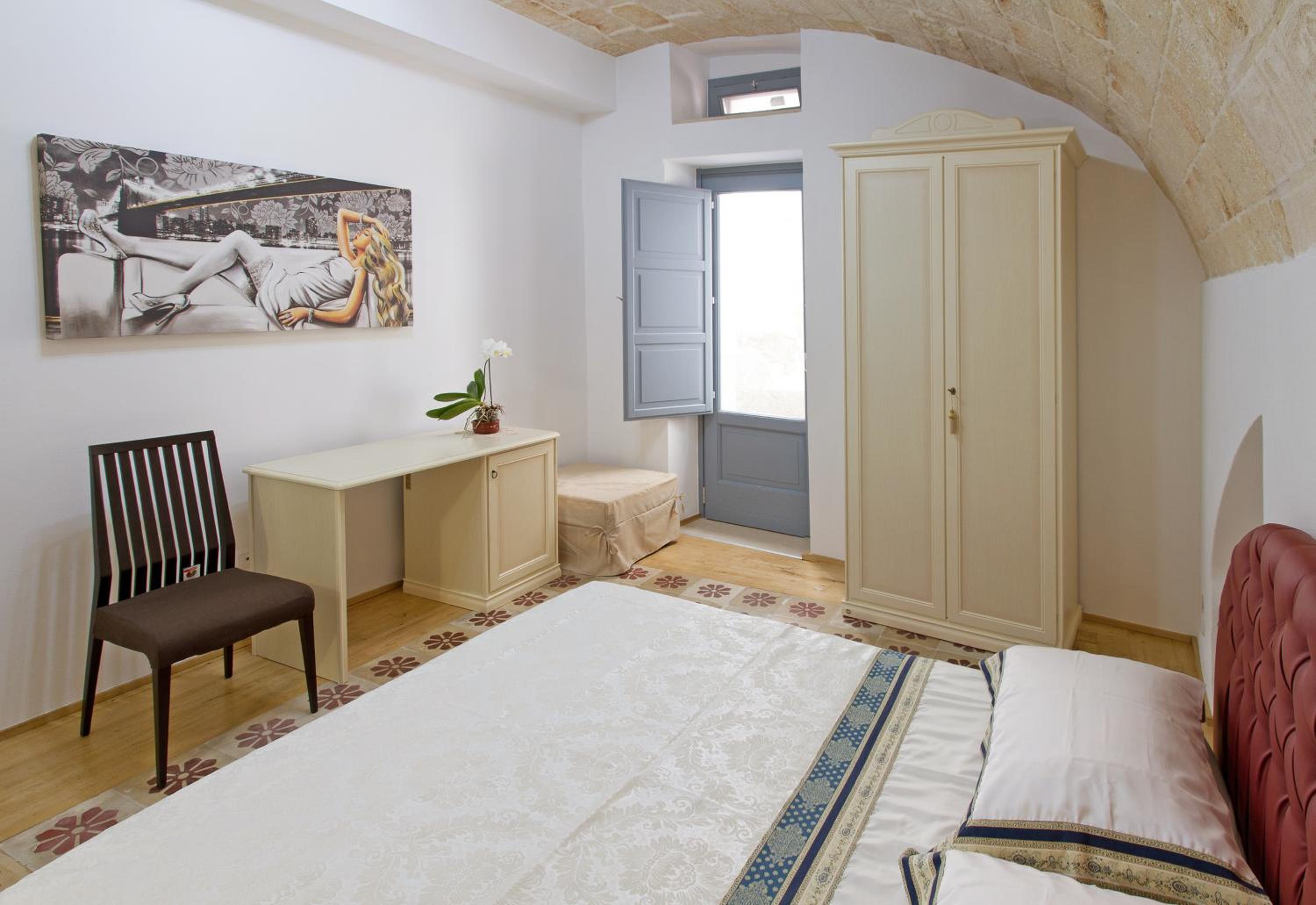 Double Room with Private Bathroom photo 3