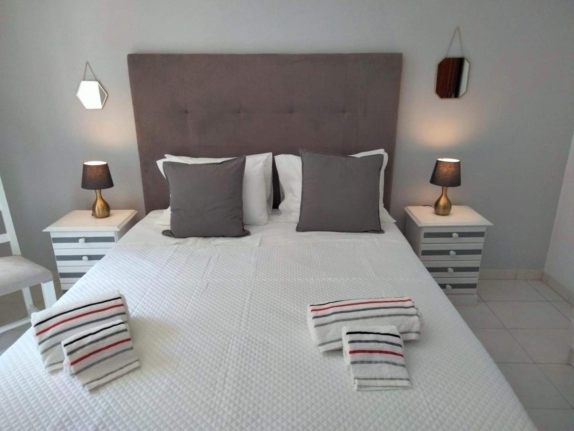 Double Room - Photo 2