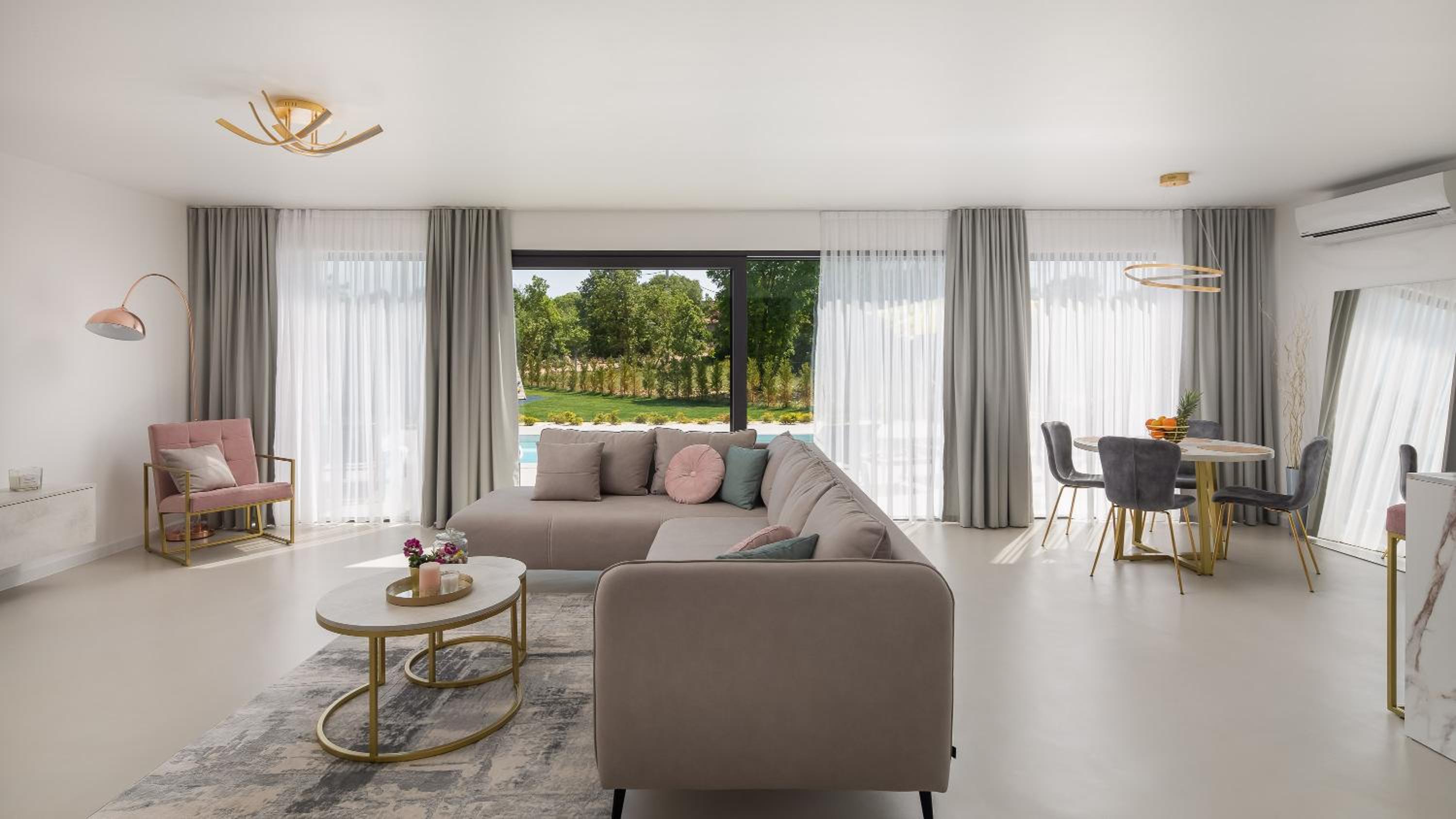 Deluxe Villa