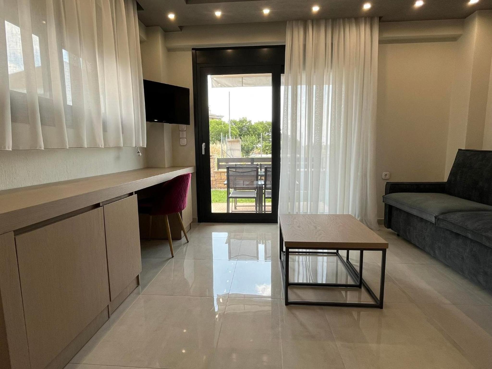 One-Bedroom House photo 2