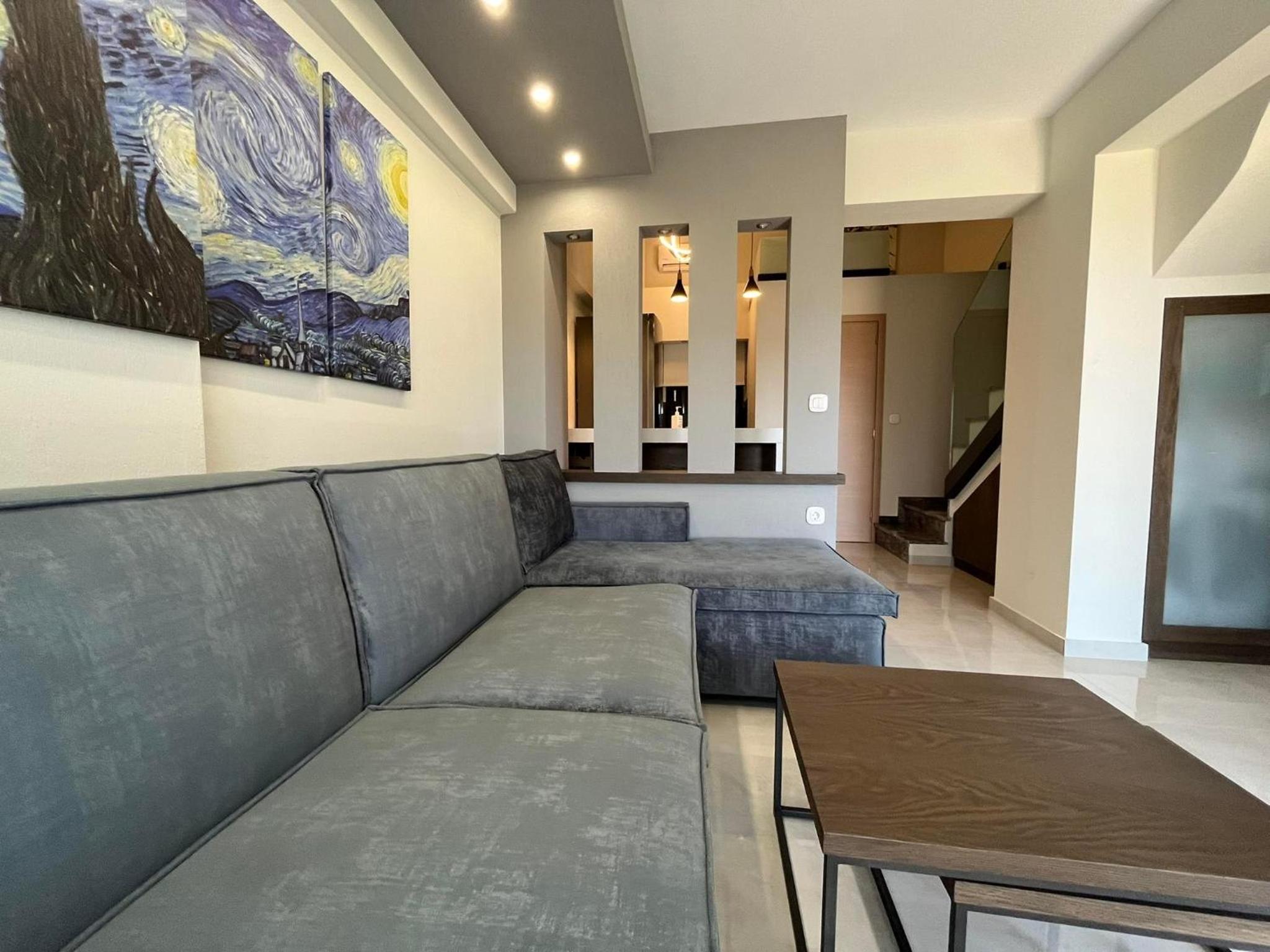 One-Bedroom House photo 1