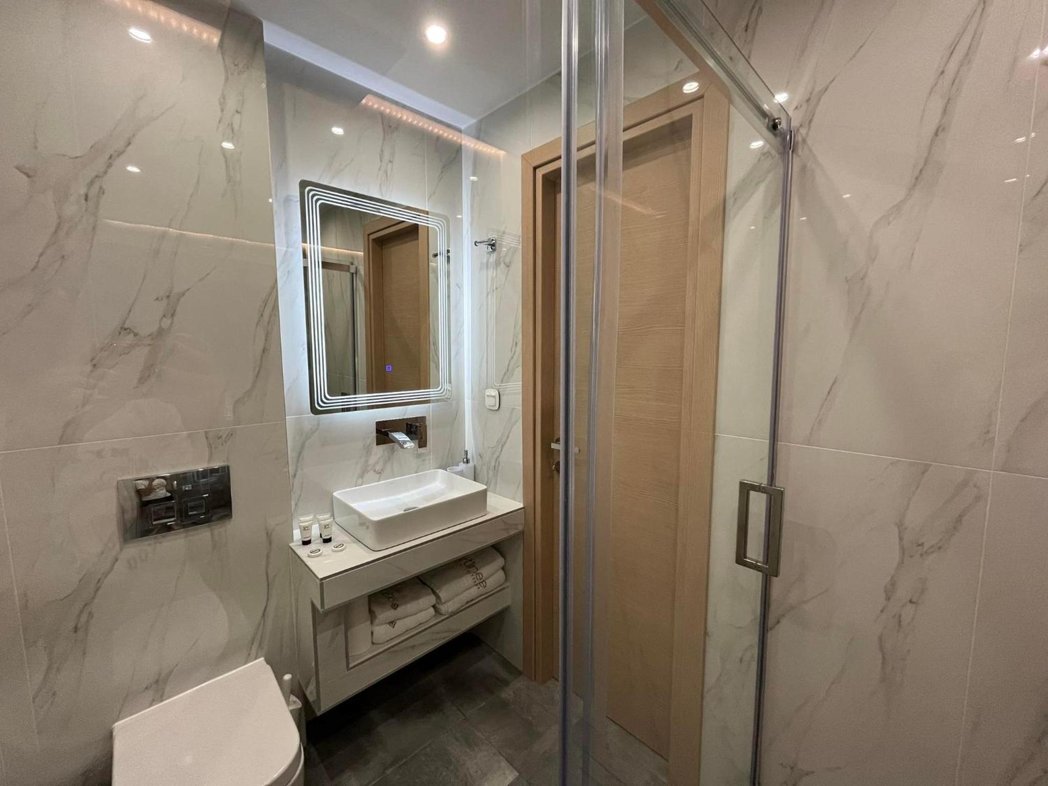 One-Bedroom House - Photo 17