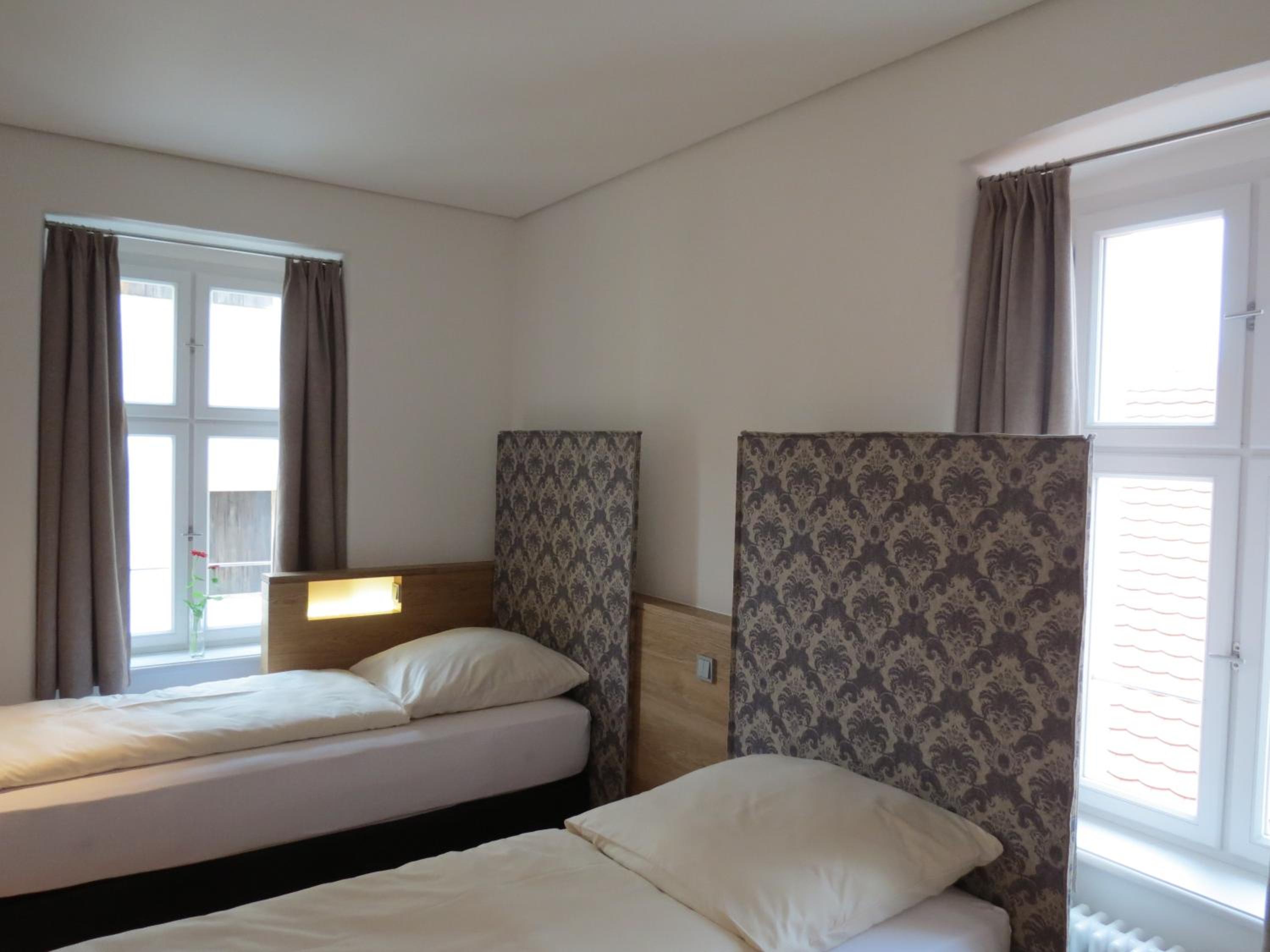 Double or Twin Room - Photo 3