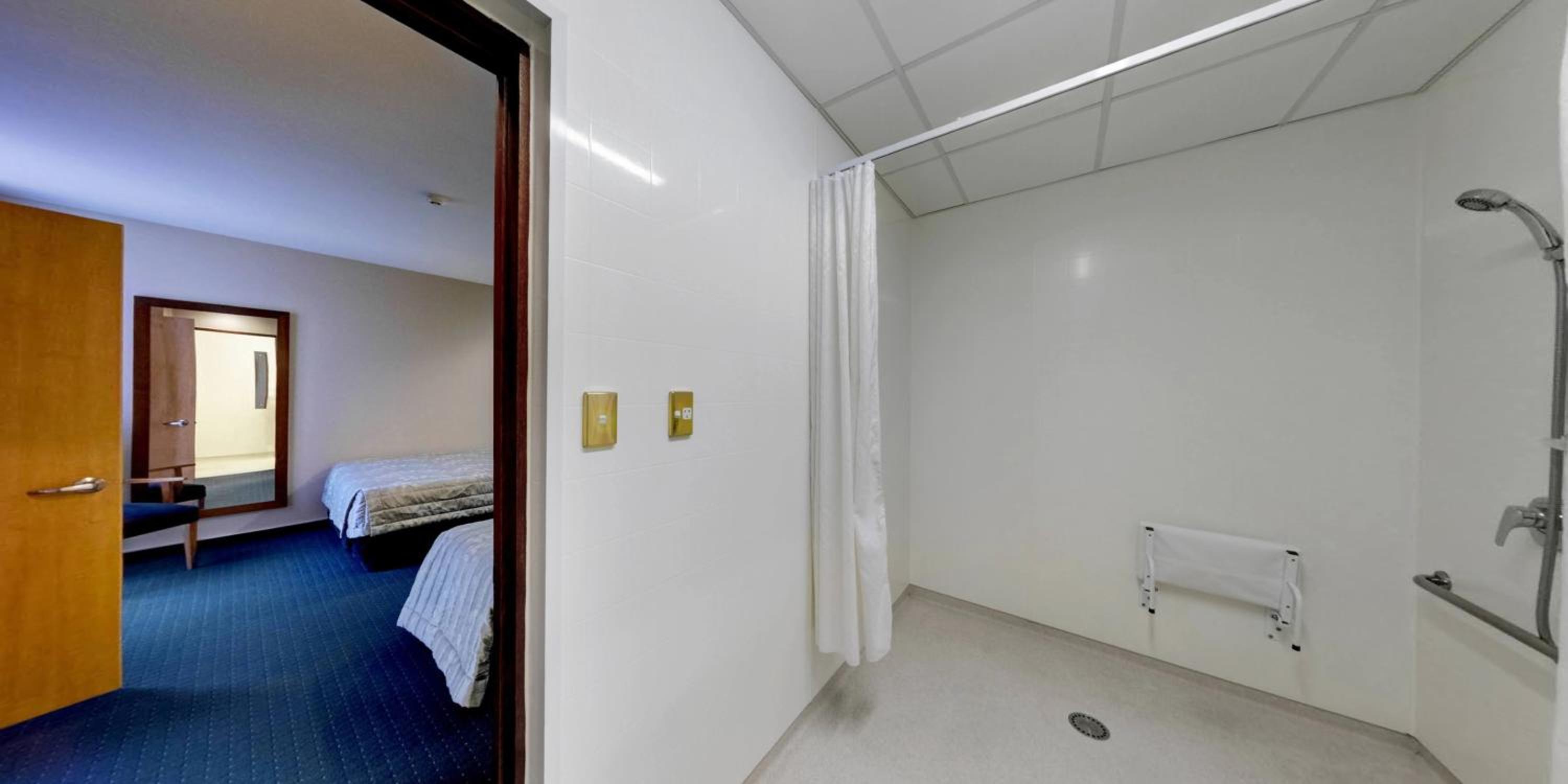 Superior Family Suite - Photo 3
