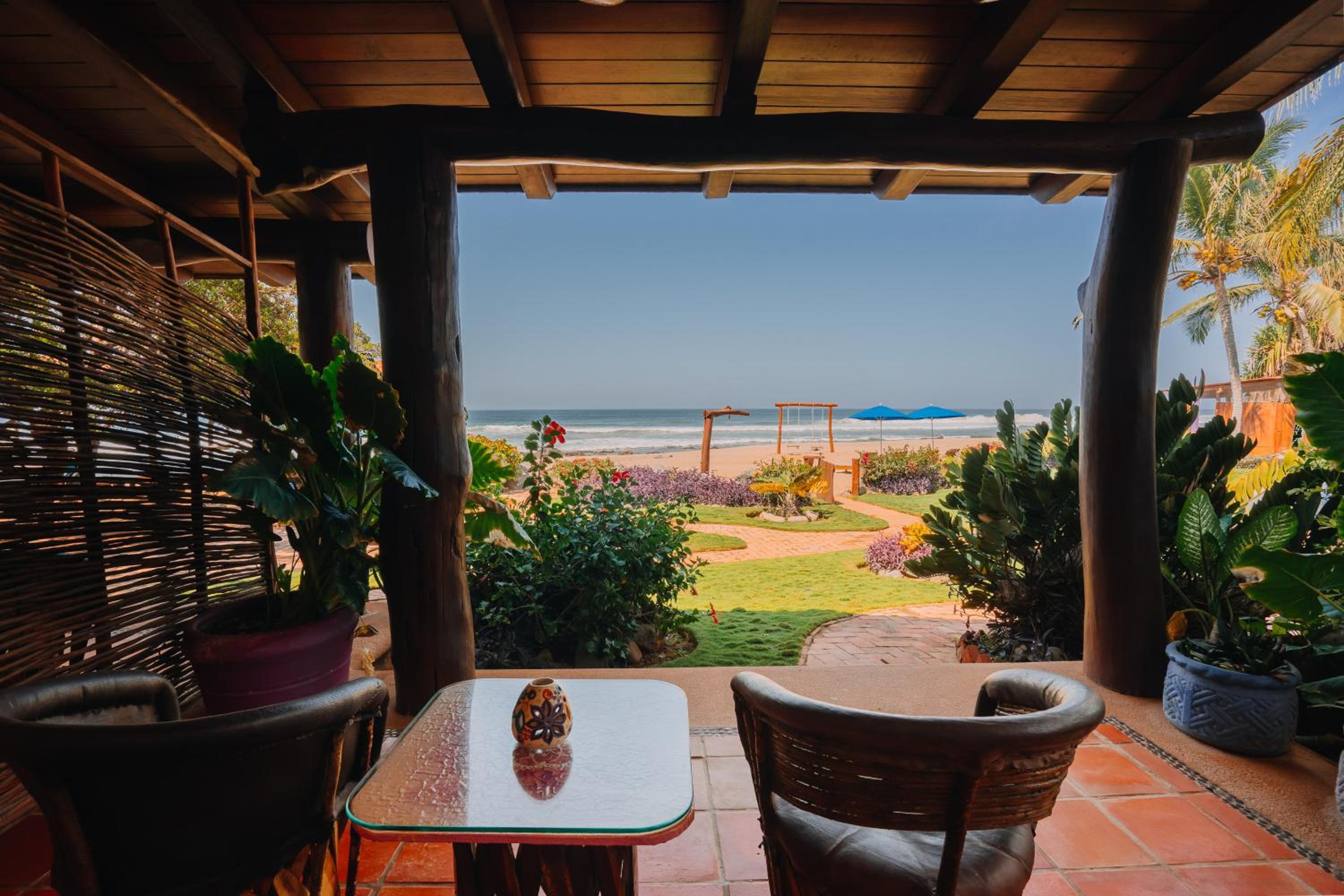 Deluxe Double Room with Sea View - Photo 10