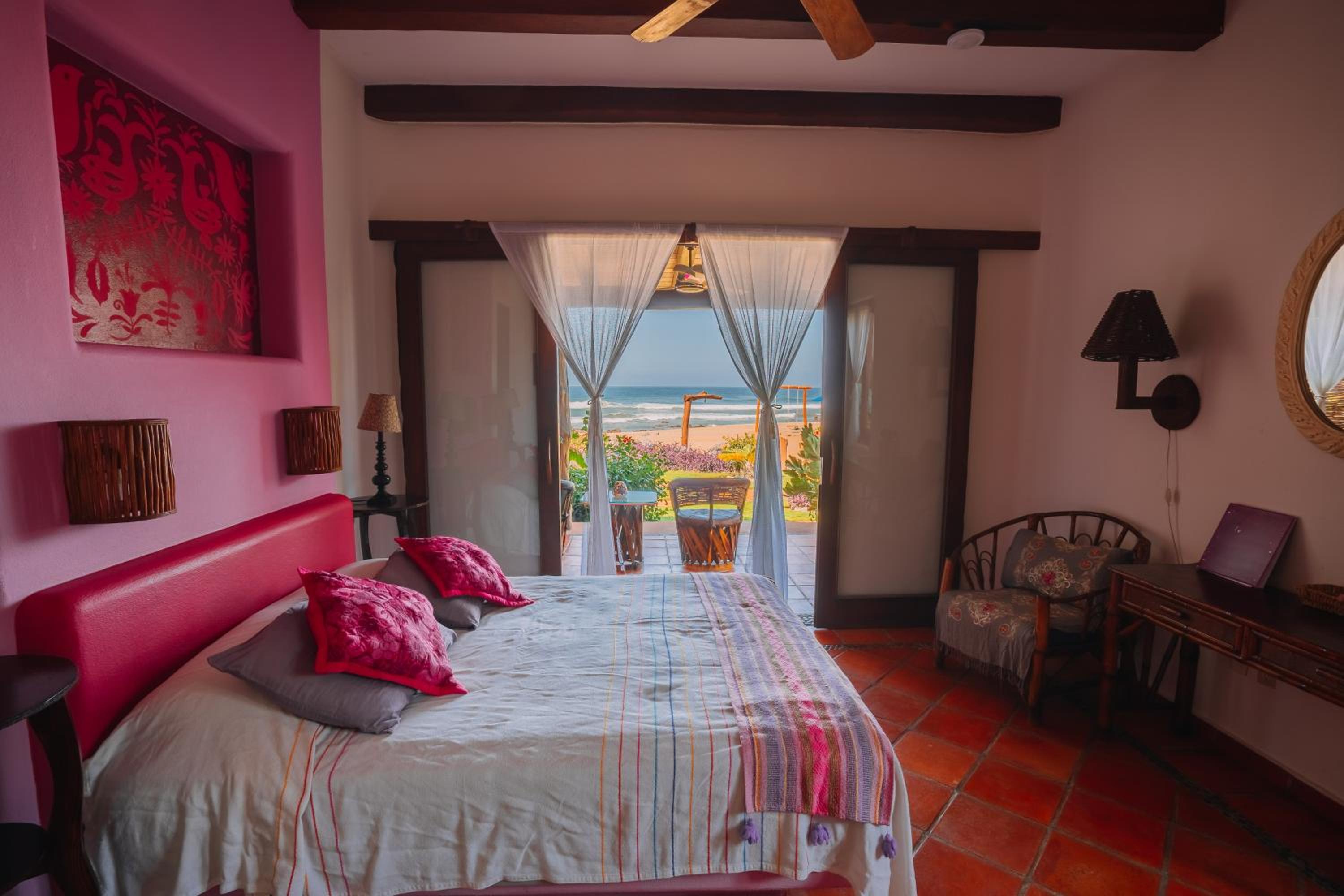 Deluxe Double Room with Sea View - Photo 6