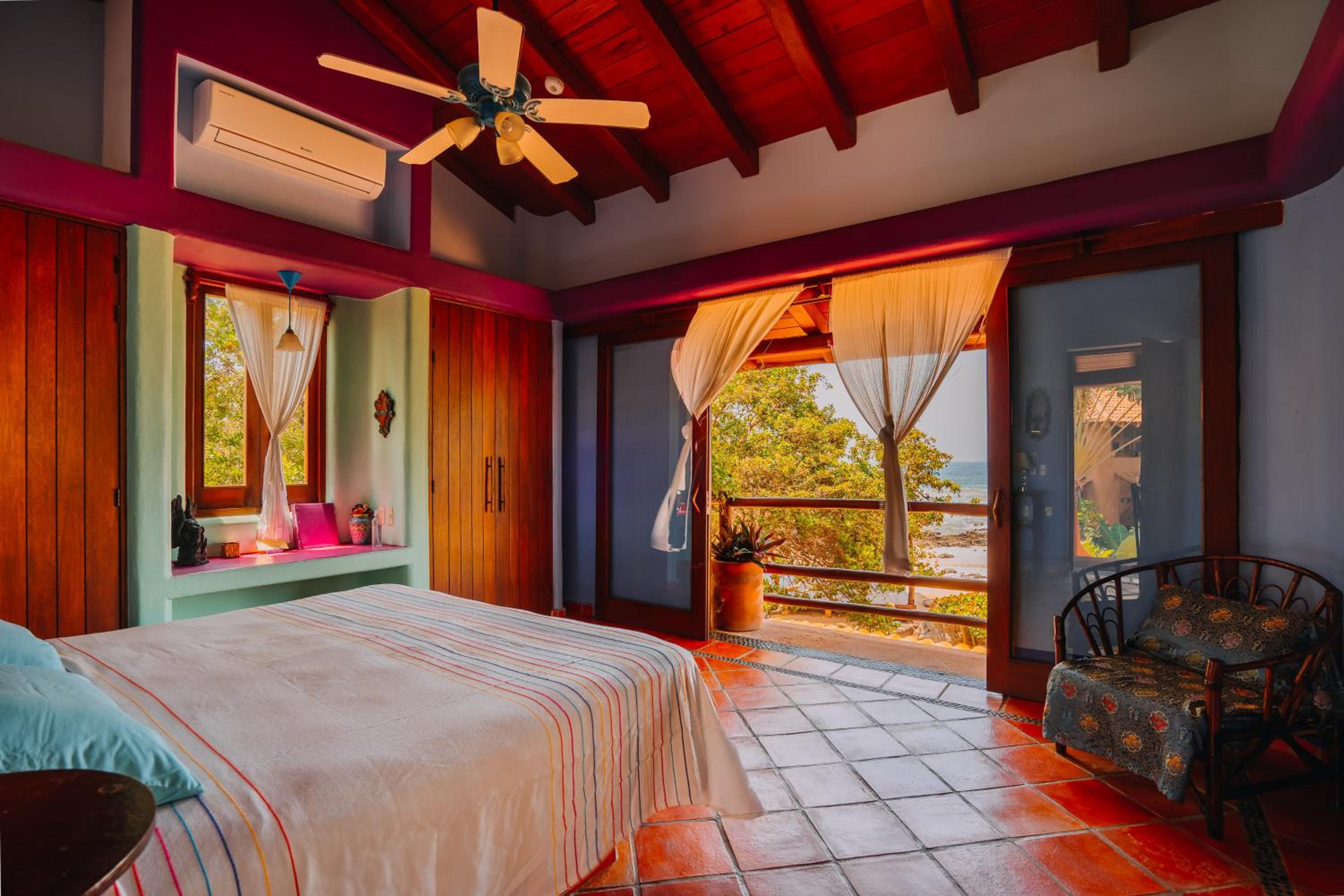 King Suite with Ocean View - Photo 8