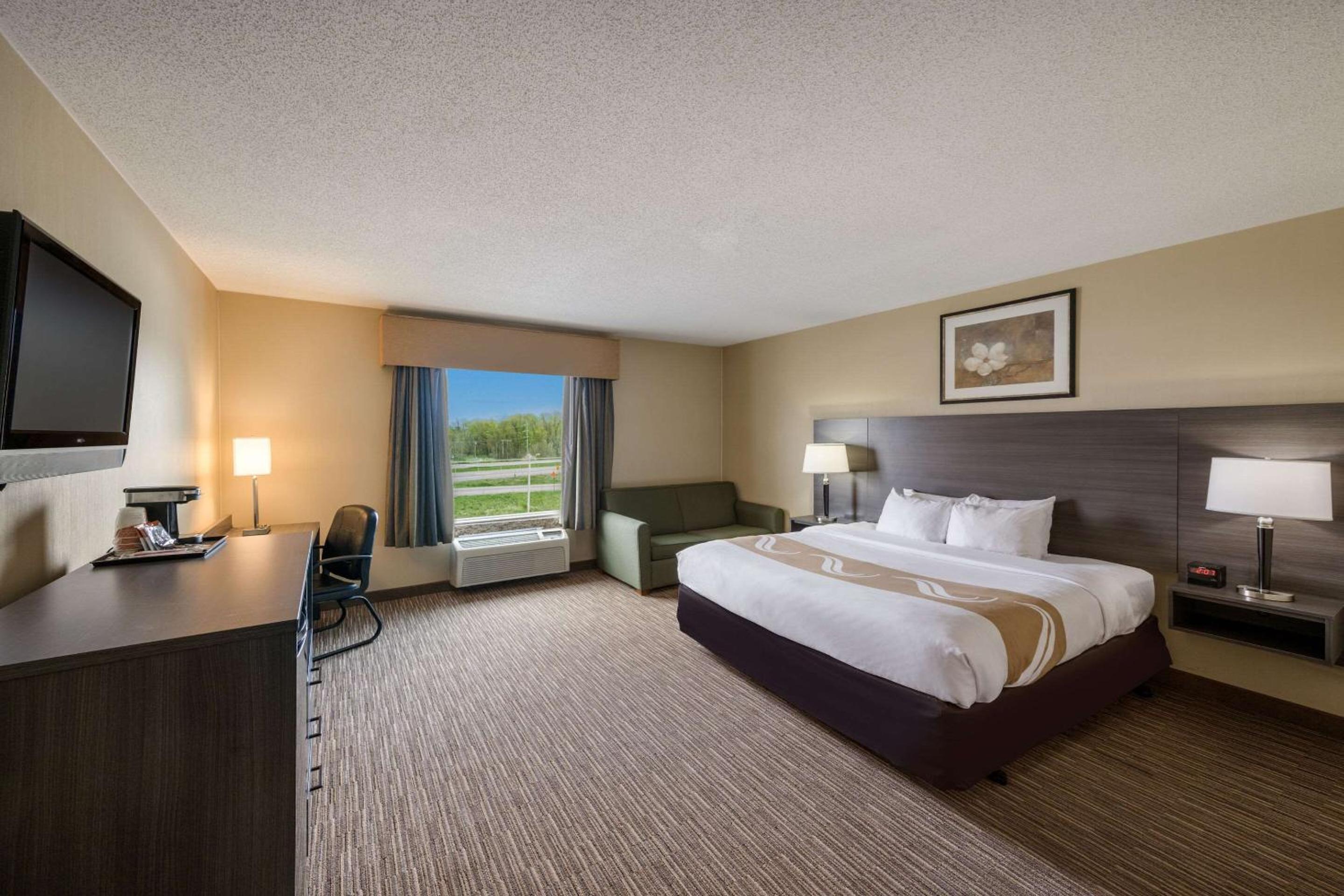 King Room - Accessible/Non-Smoking photo 3