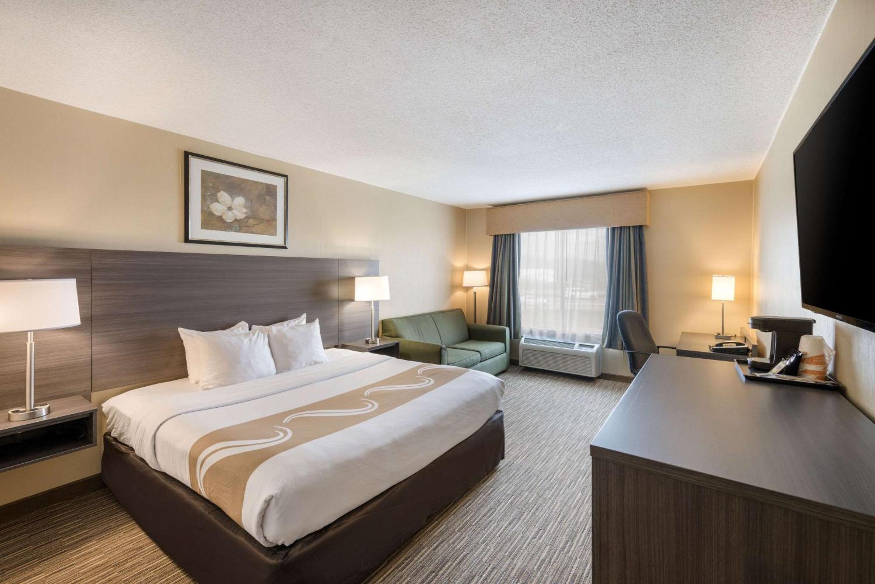 King Room - Non-Smoking - Photo 1
