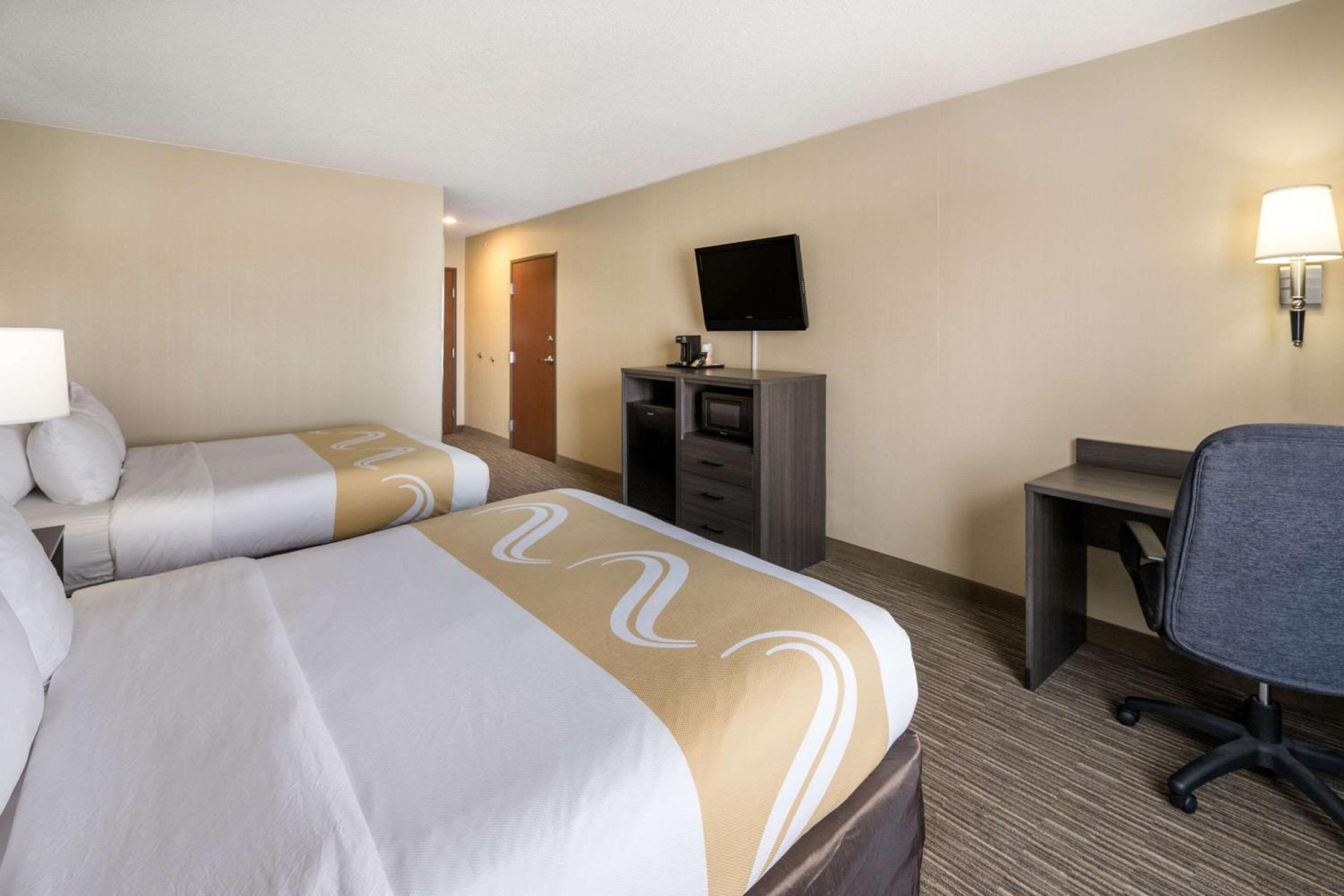 Queen Room with Two Queen Beds - Disability Access/Non-Smoking - Photo 2