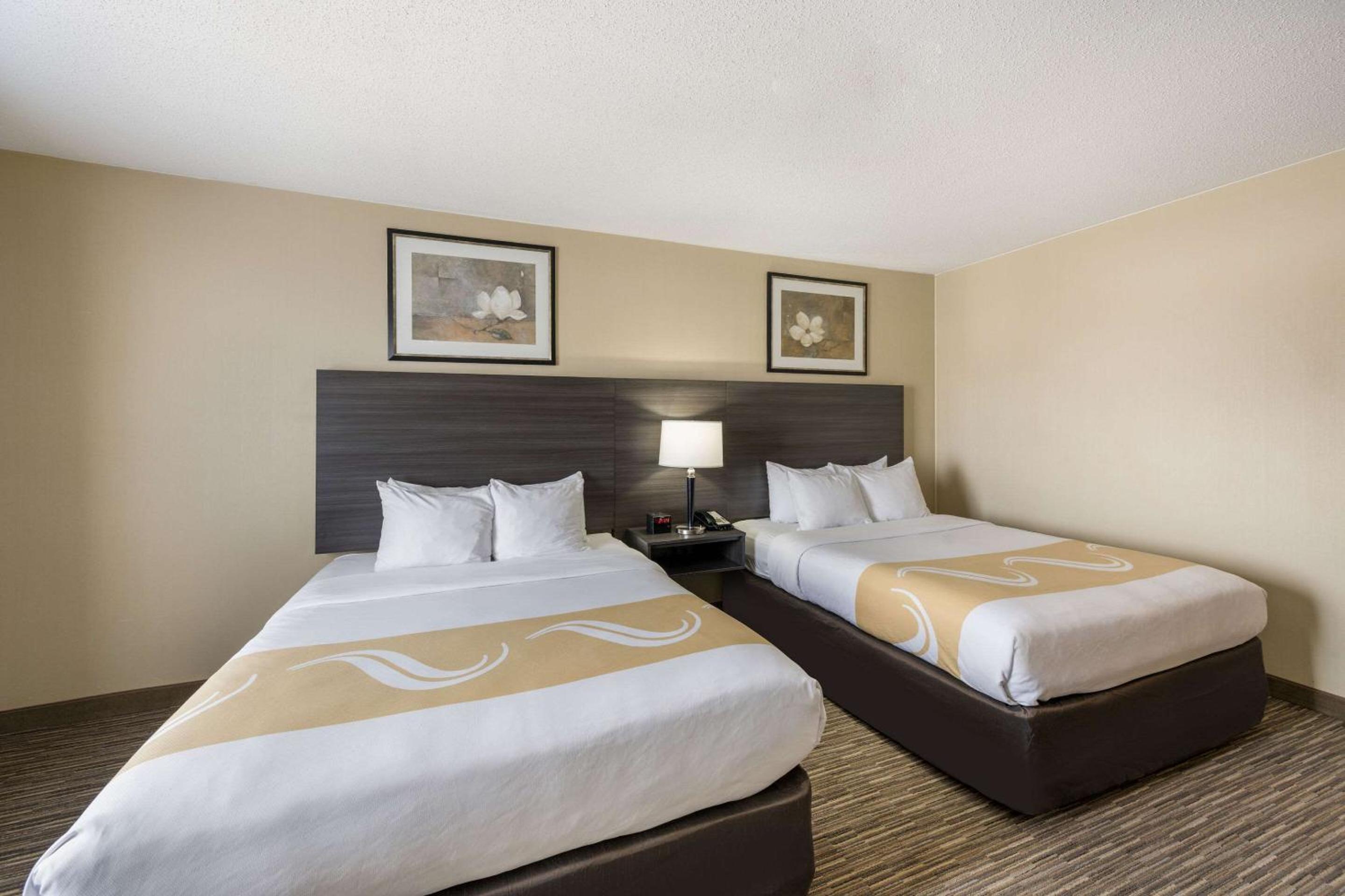 Queen Room with Two Queen Beds - Disability Access/Non-Smoking - Photo 3