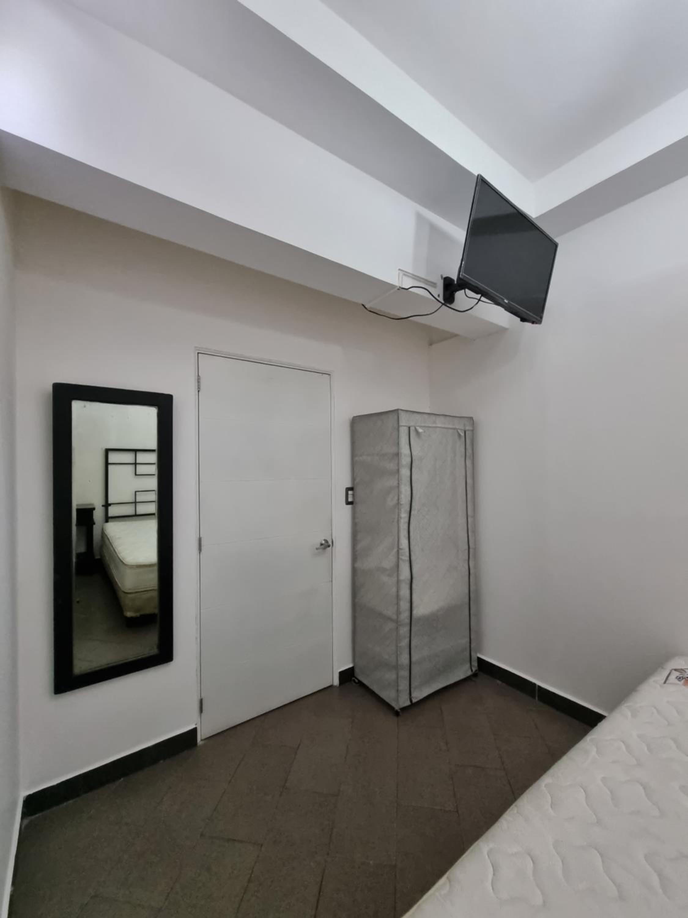 Deluxe King Suite photo 1
