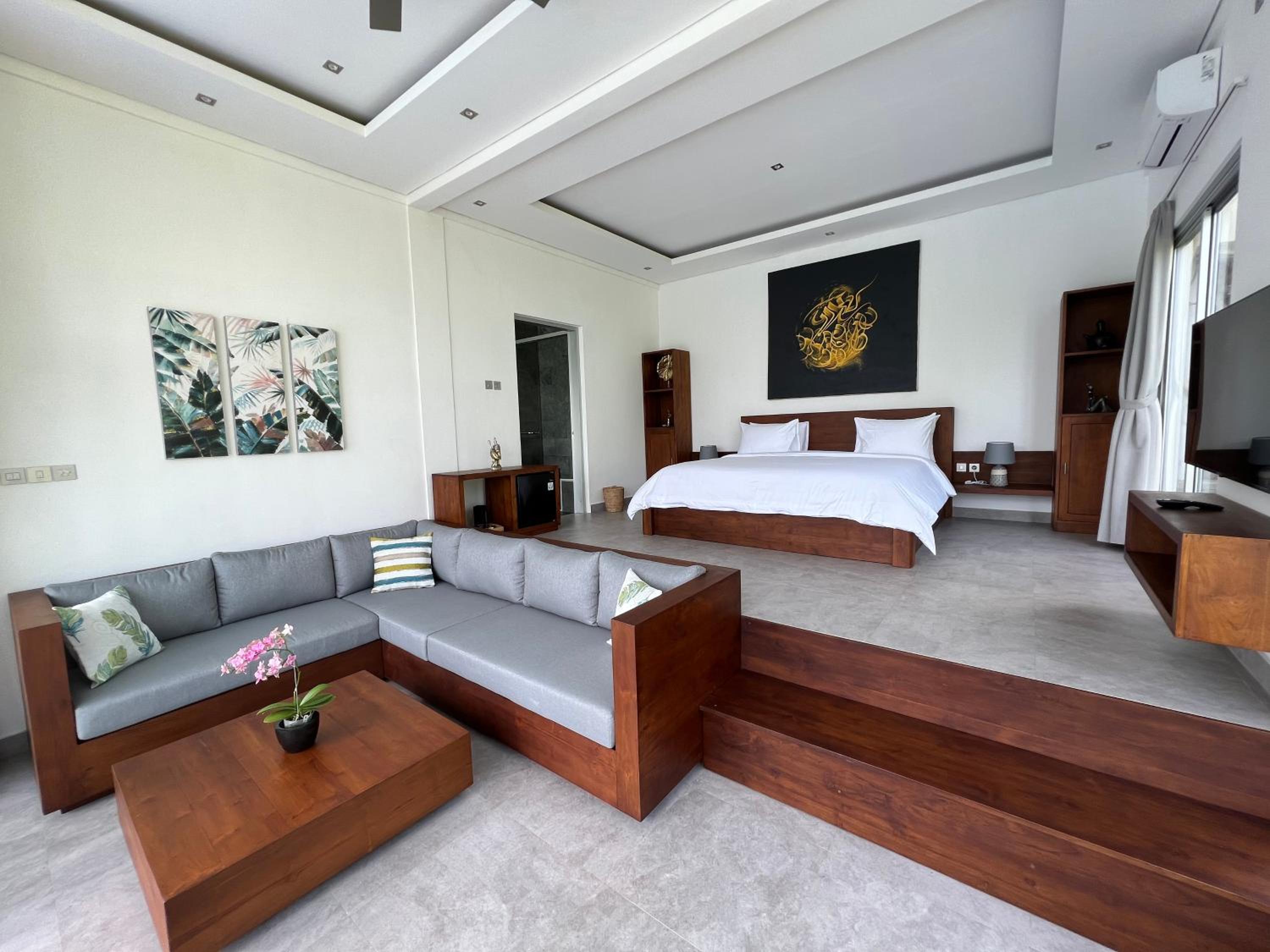 One-Bedroom Villa with Pool View - Photo 9