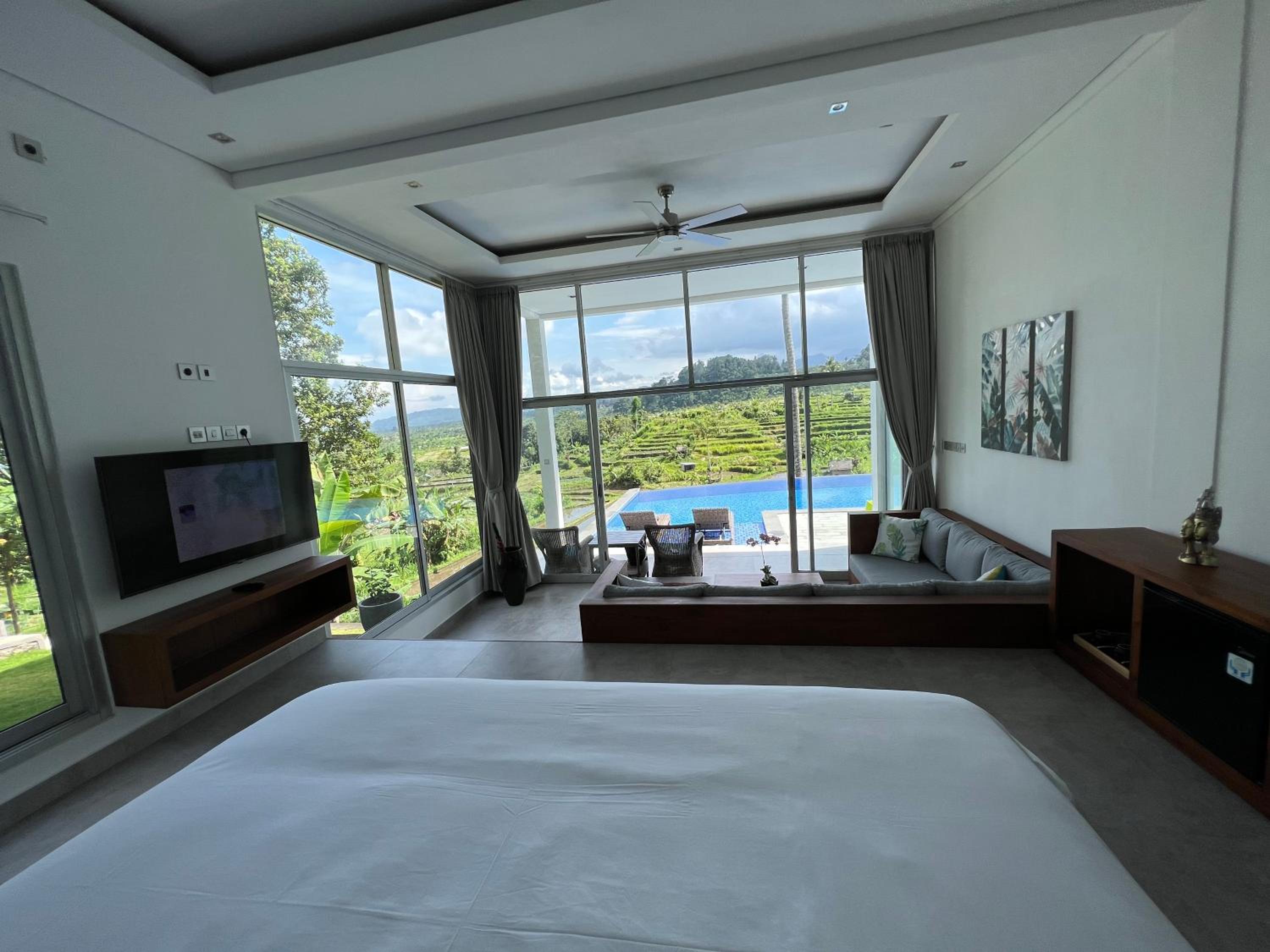One-Bedroom Villa with Pool View - Photo 7