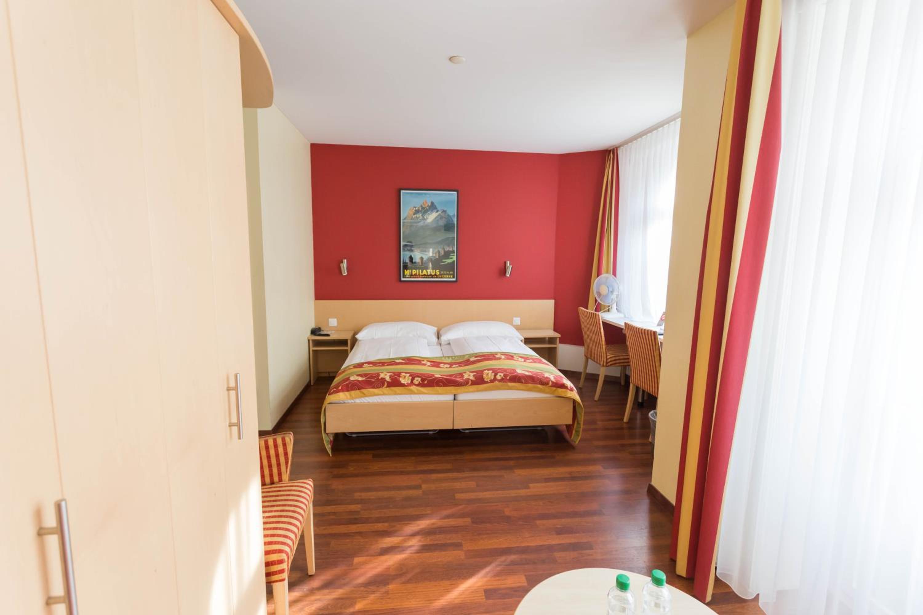 Triple Room - Photo 1