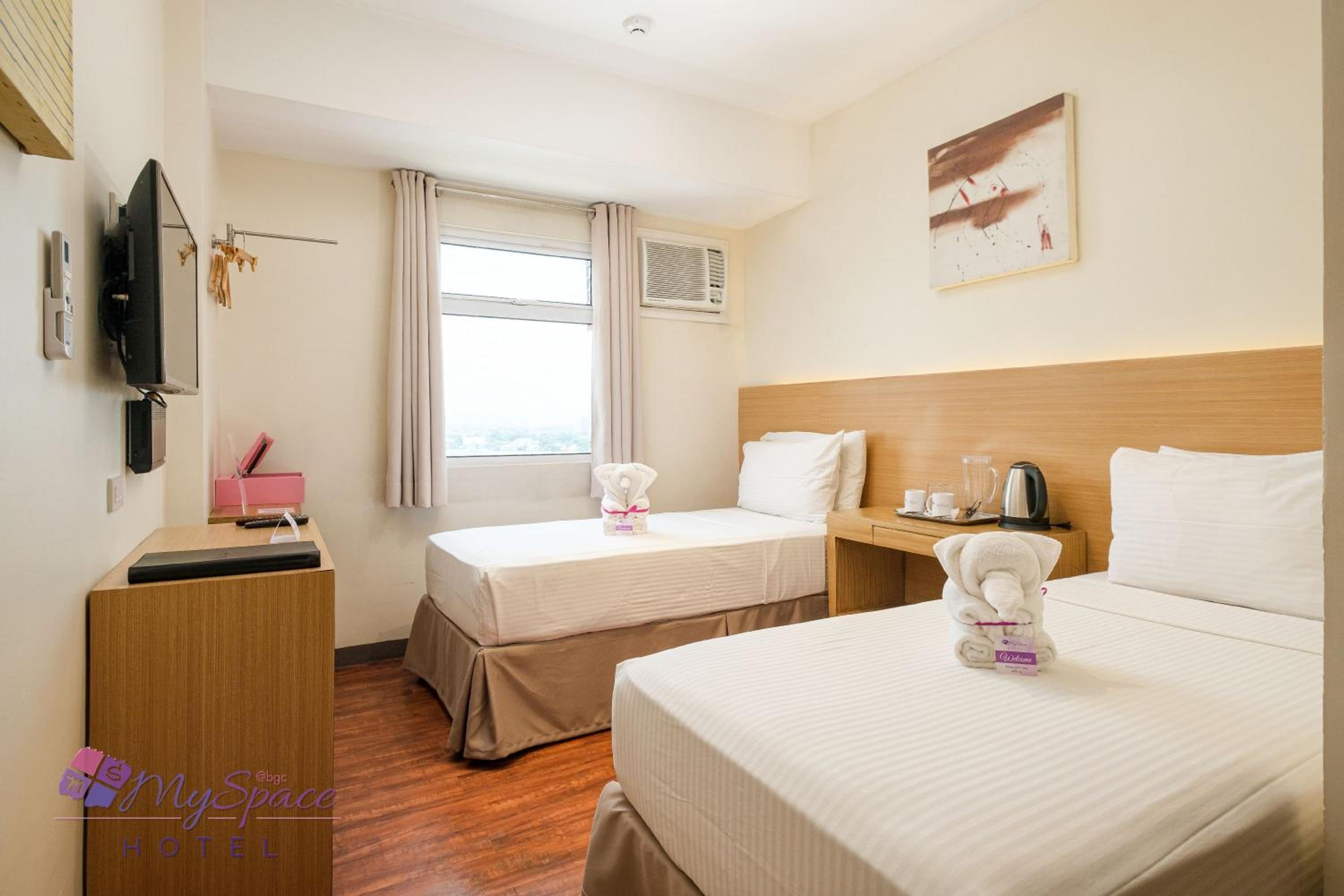 Deluxe Double or Twin Room