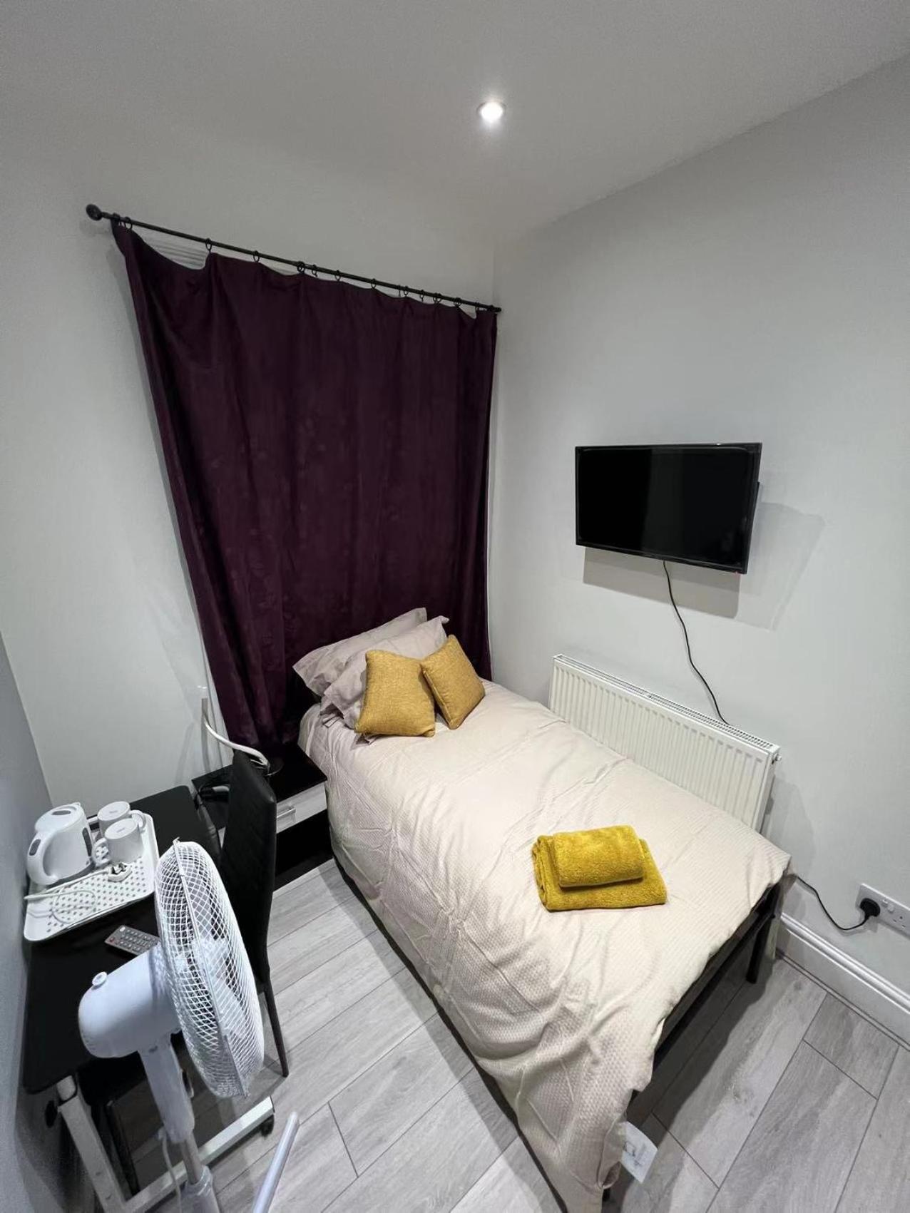 Single Room photo 1