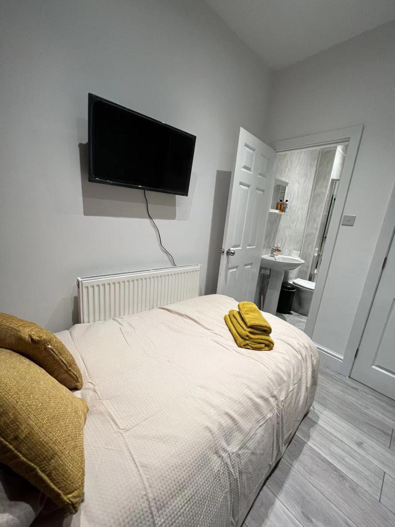 Single Room photo 3
