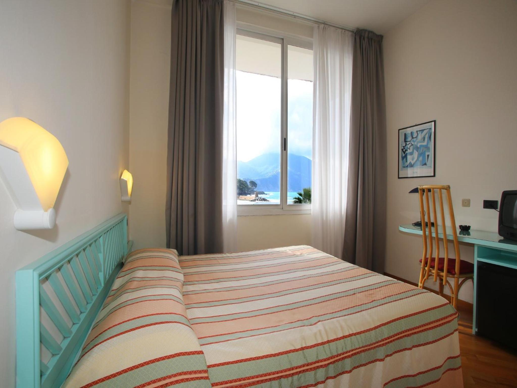 Economy Double or Twin Room with Sea View photo 2