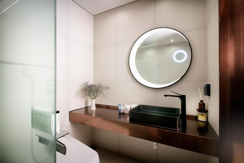 Deluxe Double Room with Balcony - Photo 3
