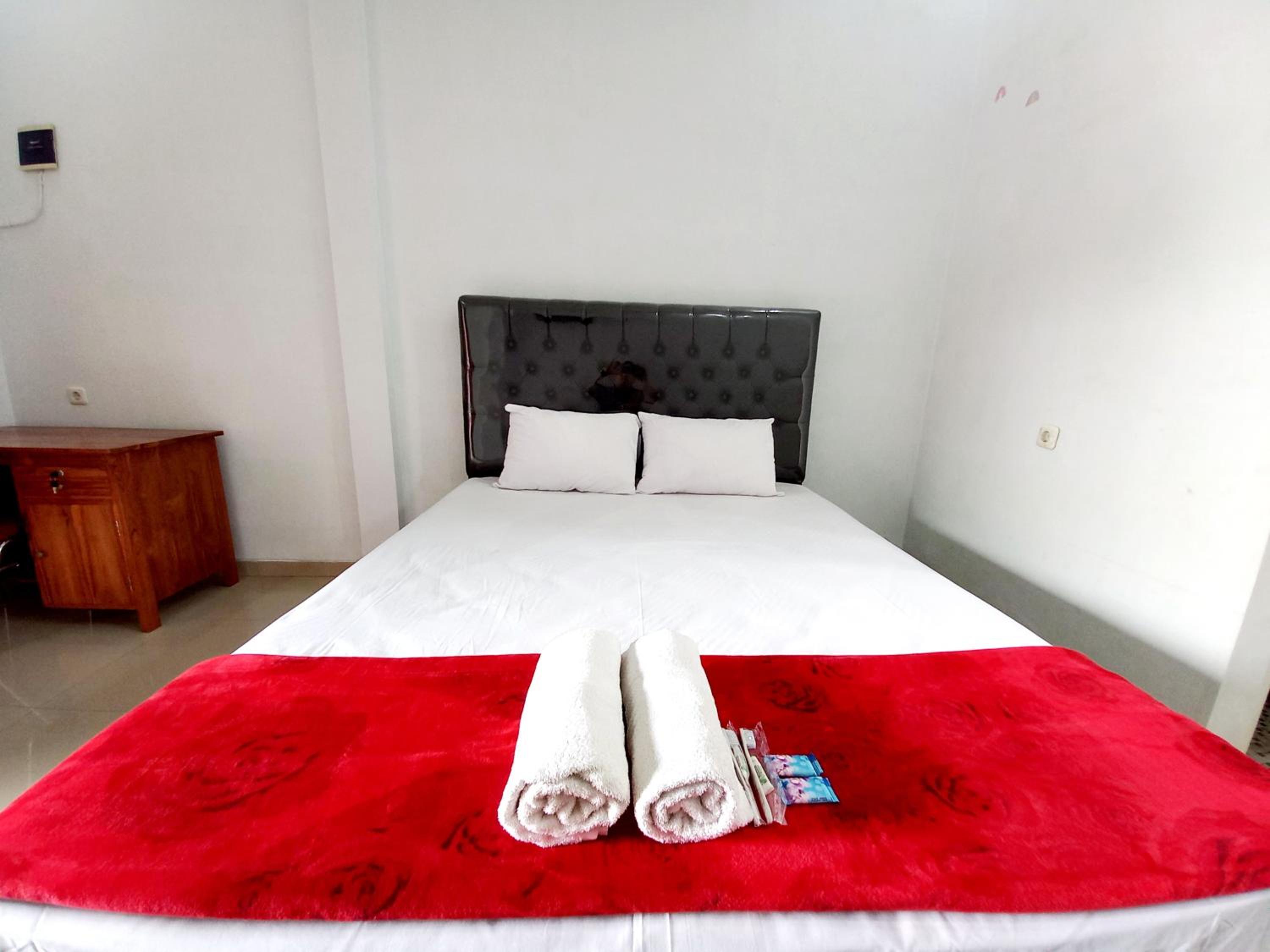 Standard Double Room - Photo 1