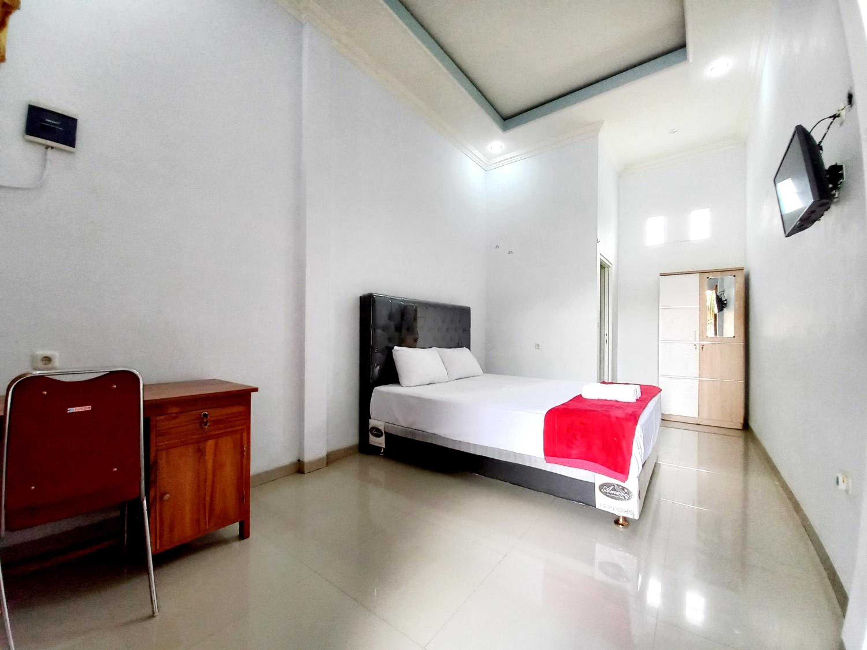 Standard Double Room - Photo 3