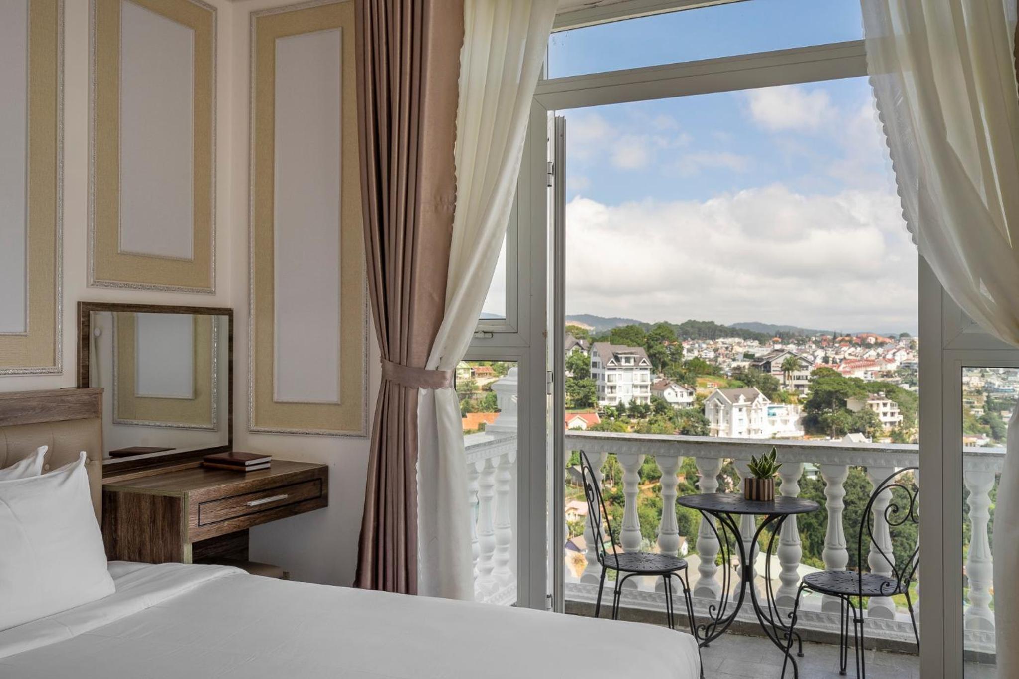 Premier Double Room - Photo 8