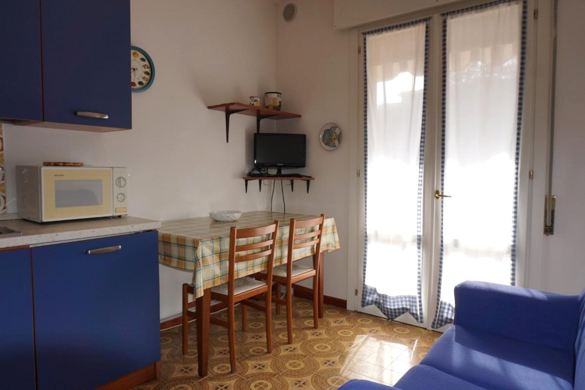 Apartment photo 2