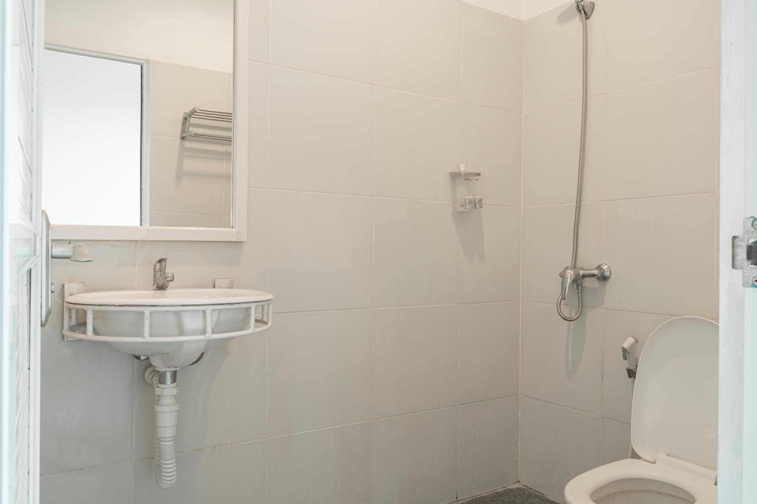 Deluxe Room - Photo 7