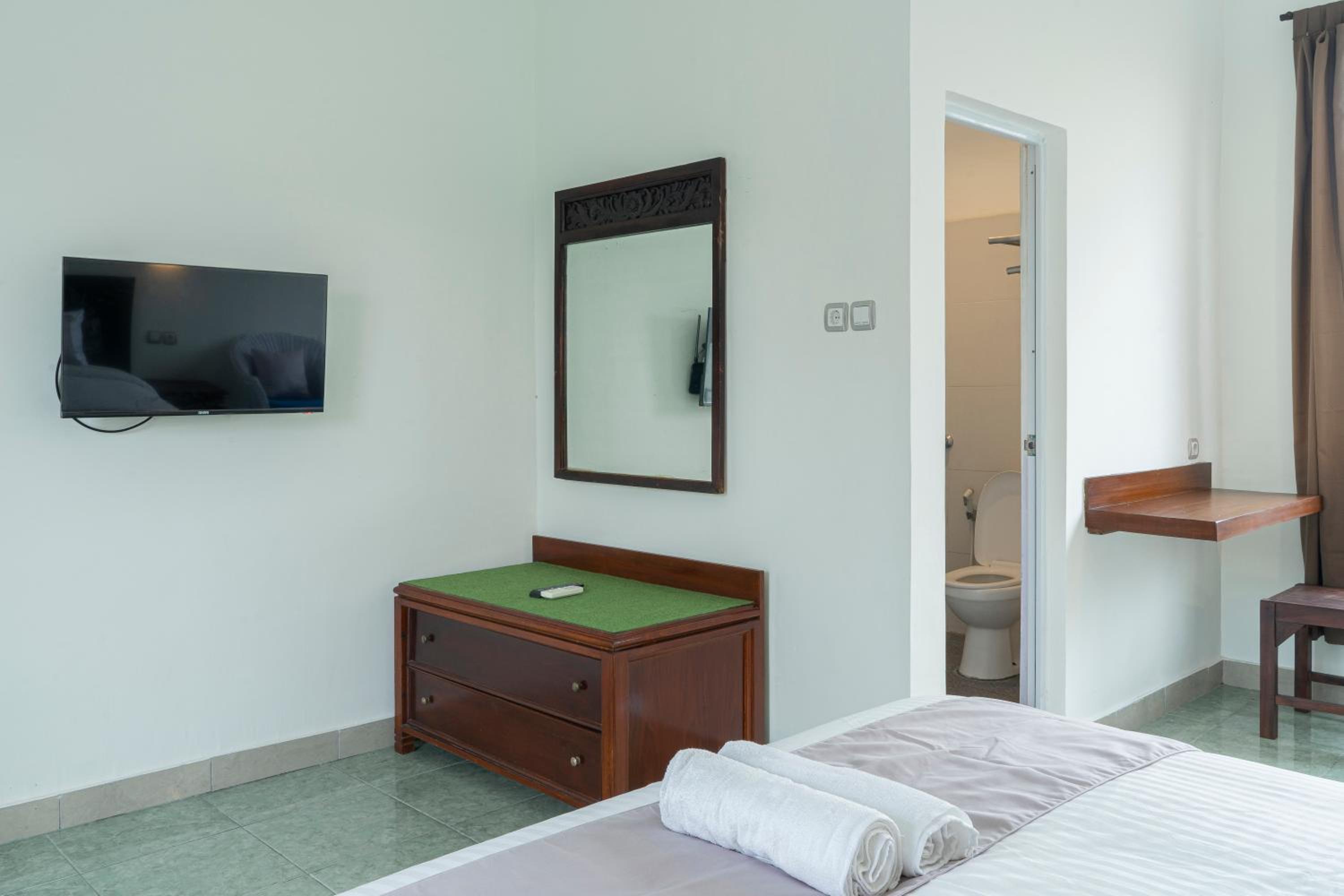Deluxe Room - Photo 5
