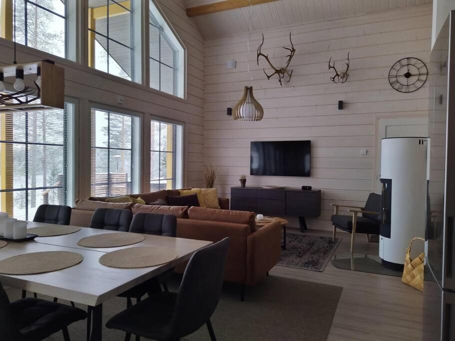 Three-Bedroom Chalet photo 1