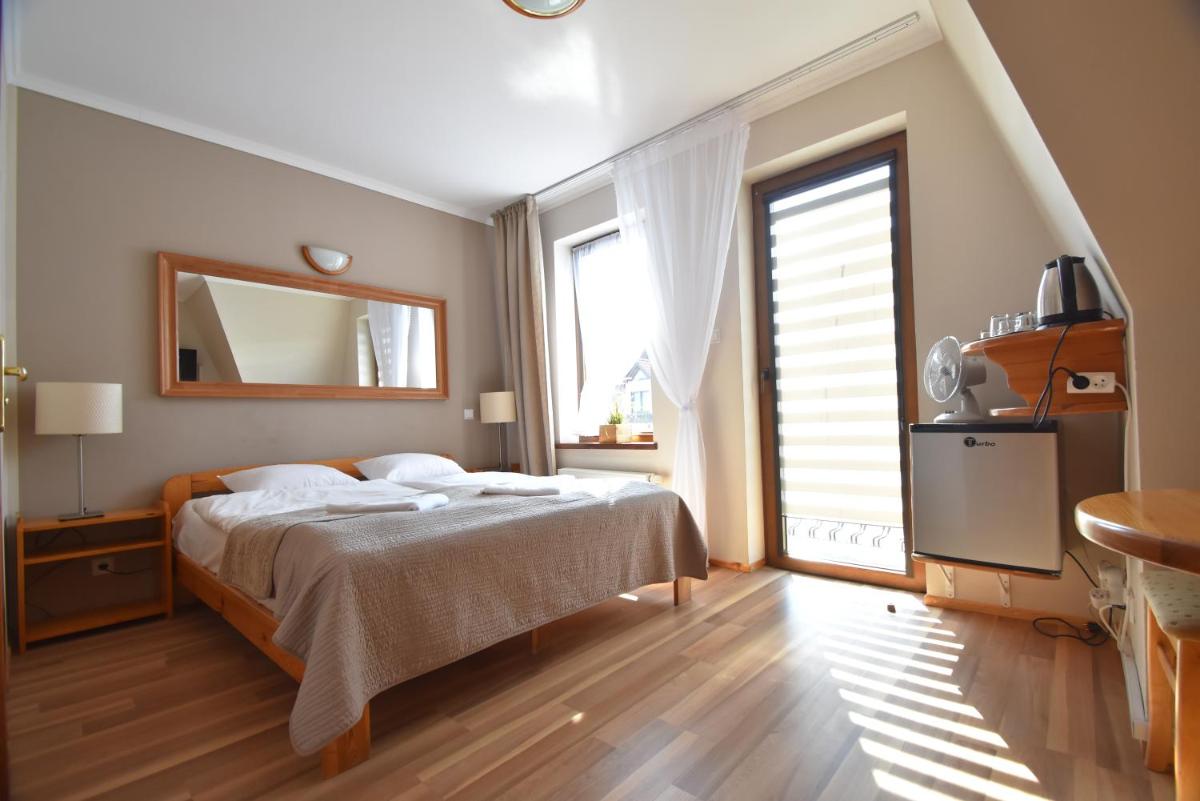 Double or Twin Room - Photo 13