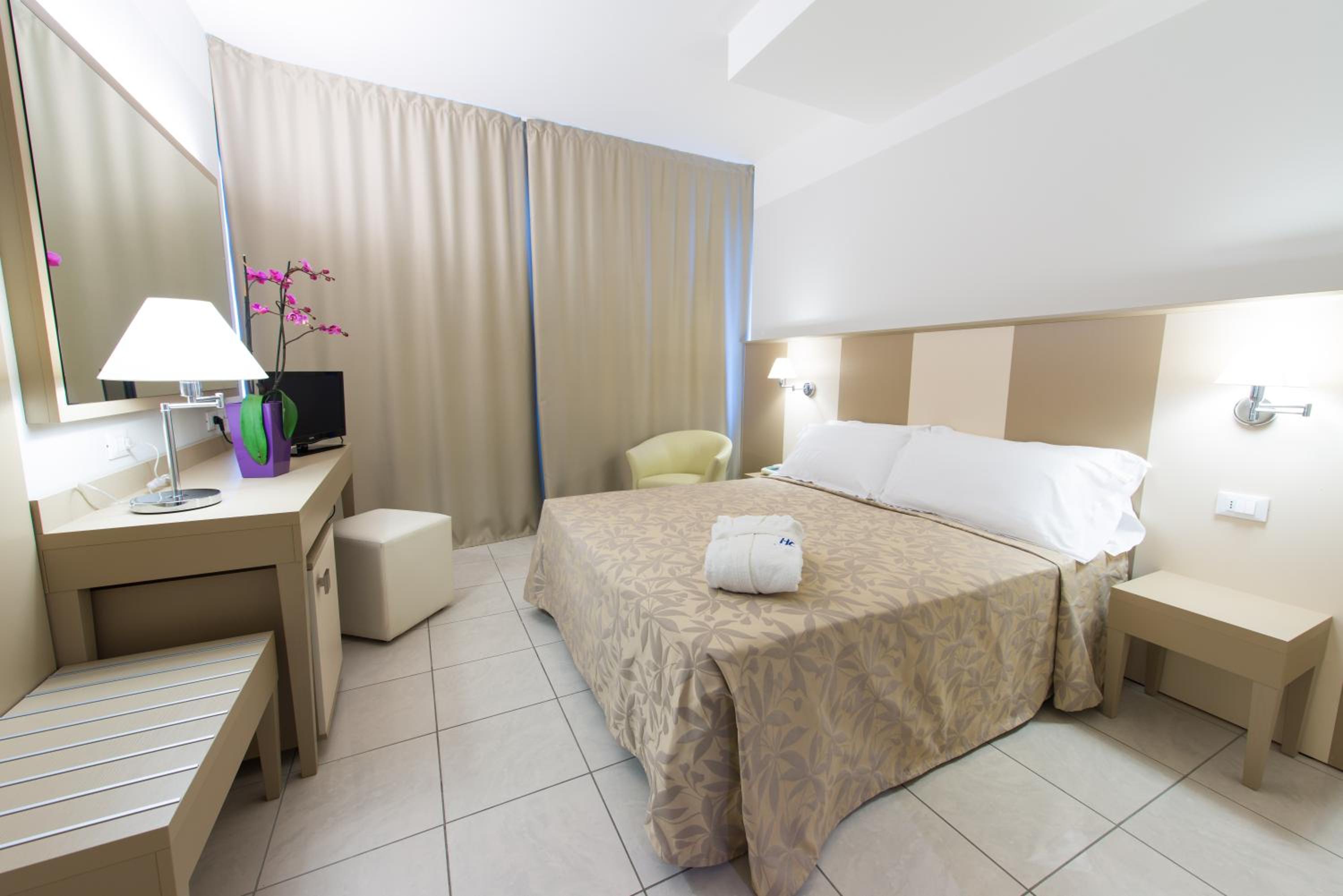 Executive Triple Room - Photo 2