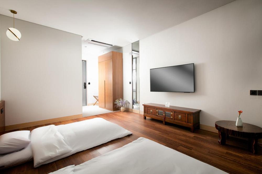 Deluxe Quadruple Room - Photo 3
